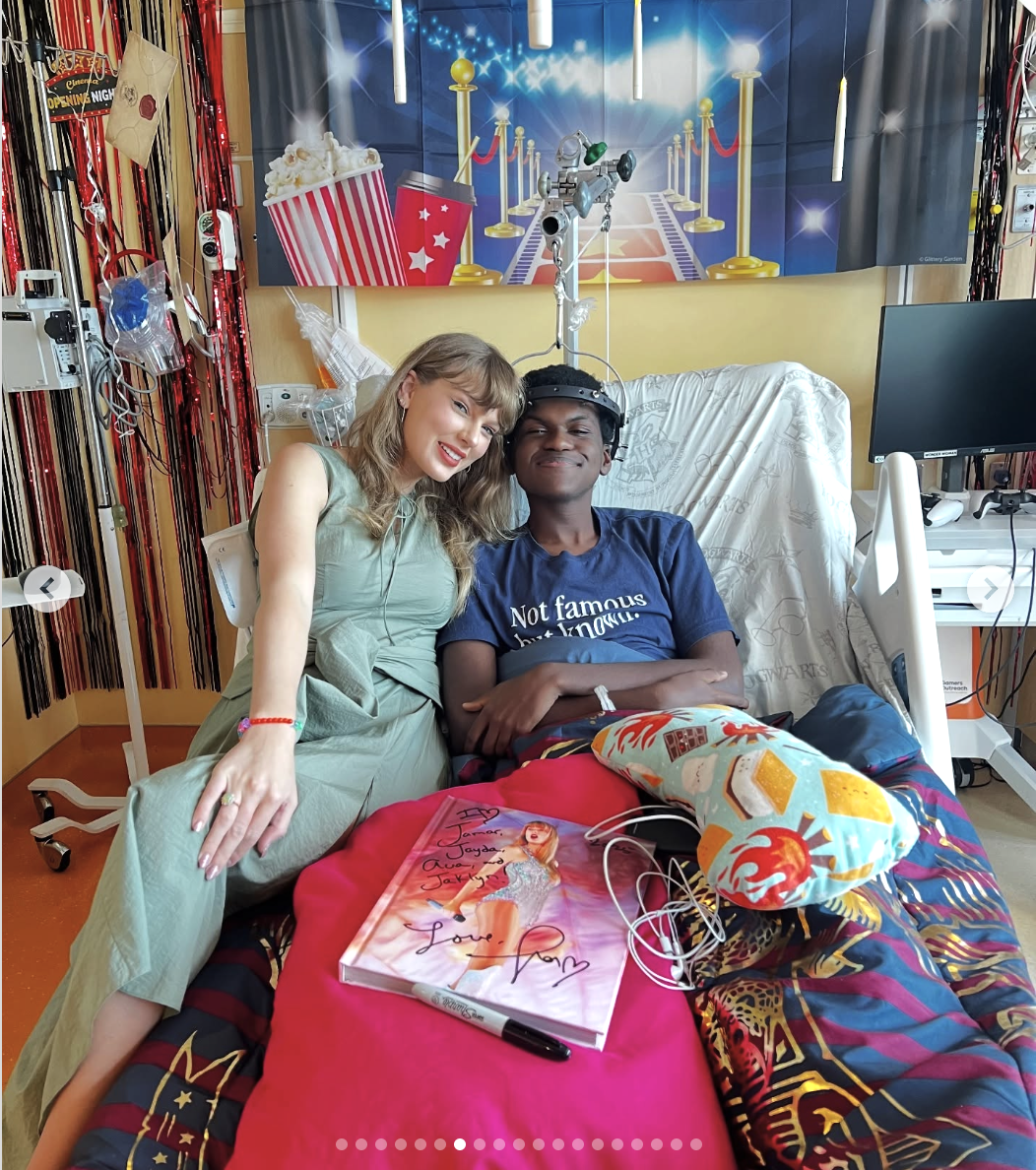 Taylor Swift smiles with a patient at Joe DiMaggio Children's Hospital in Florida on June 12, 2025 | Source: Instagram/jdchospital