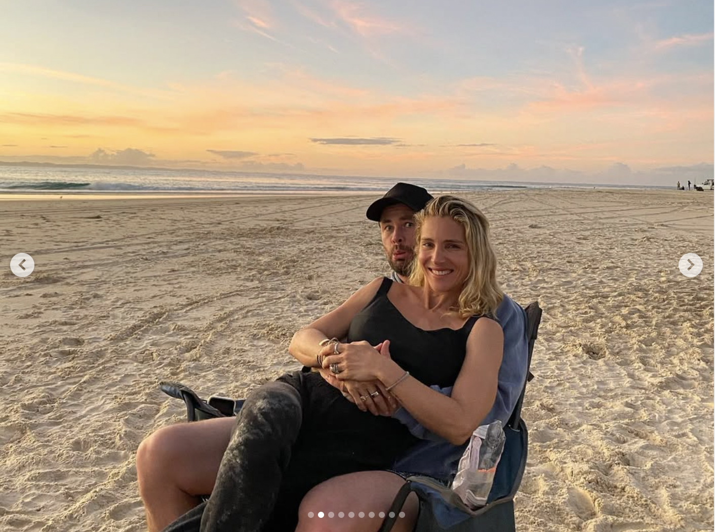 Chris Hemsworth and Elsa Pataky at the beach, from a post in July 2020 | Source: instagram/chrishemsworth