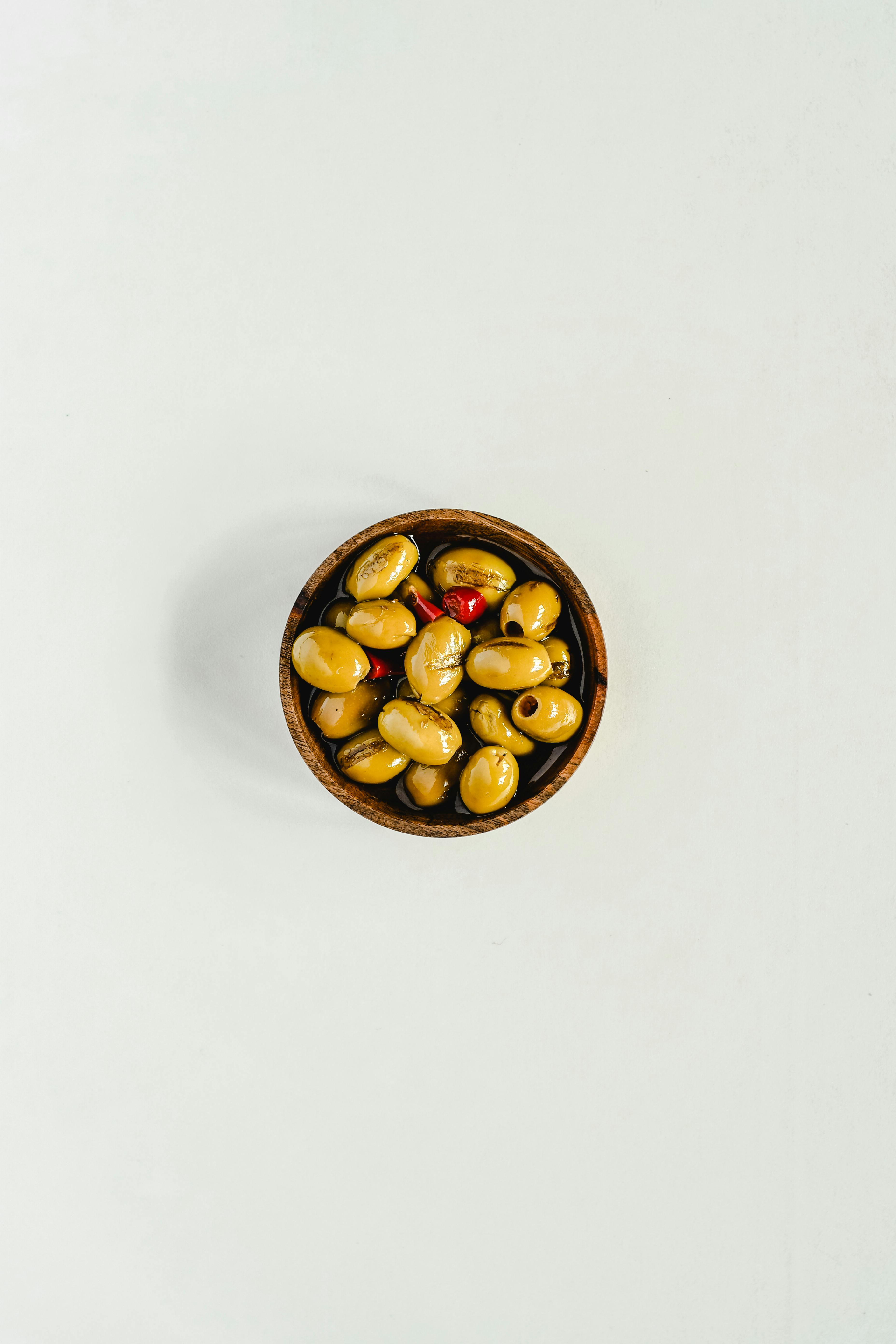 A bowl of olives | Source: Pexels