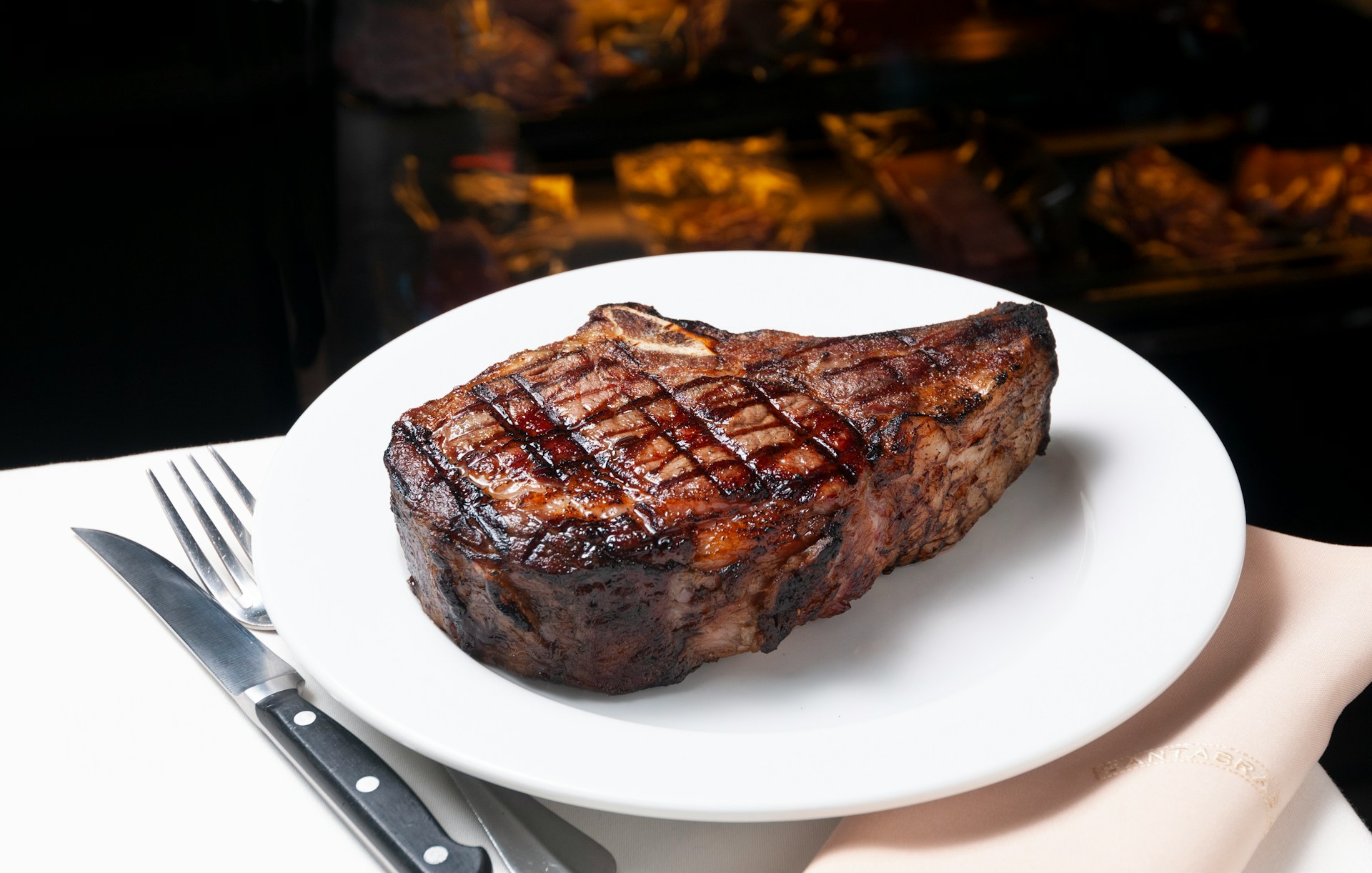 Steak roast on a plate | Source: Unsplash