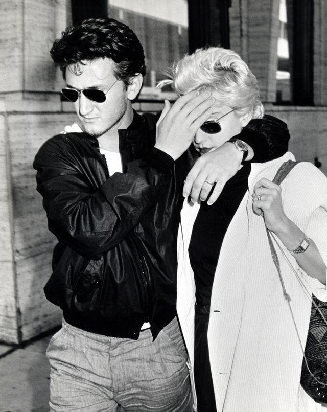 Sean Penn and Madonna leave rehearsals for "Goose and Tom Tom" on August 20, 1986 | Source: Getty Images