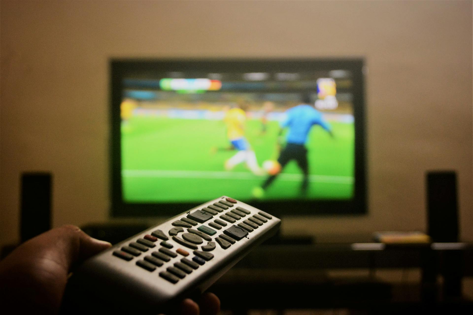 A man watching TV | Source: Pexels