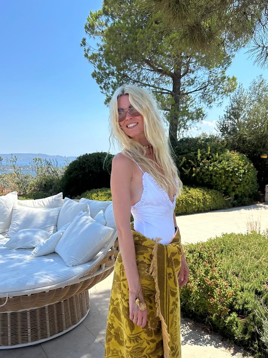 Claudia Schiffer poses poolside in a photo shared on August 25, 2025. | Source: Instagram/claudiaschiffer