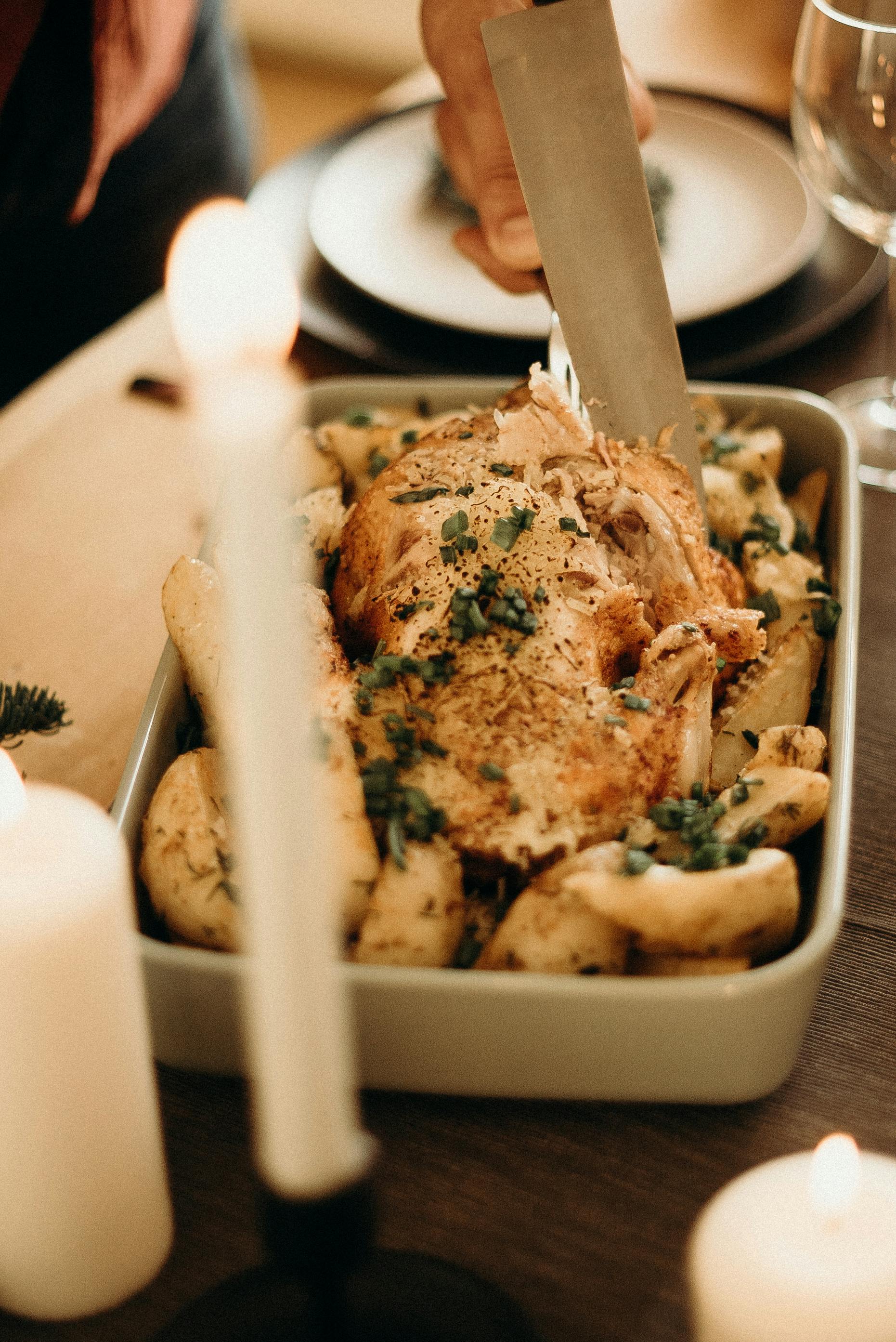 A roast chicken in a casserole | Source: Pexels