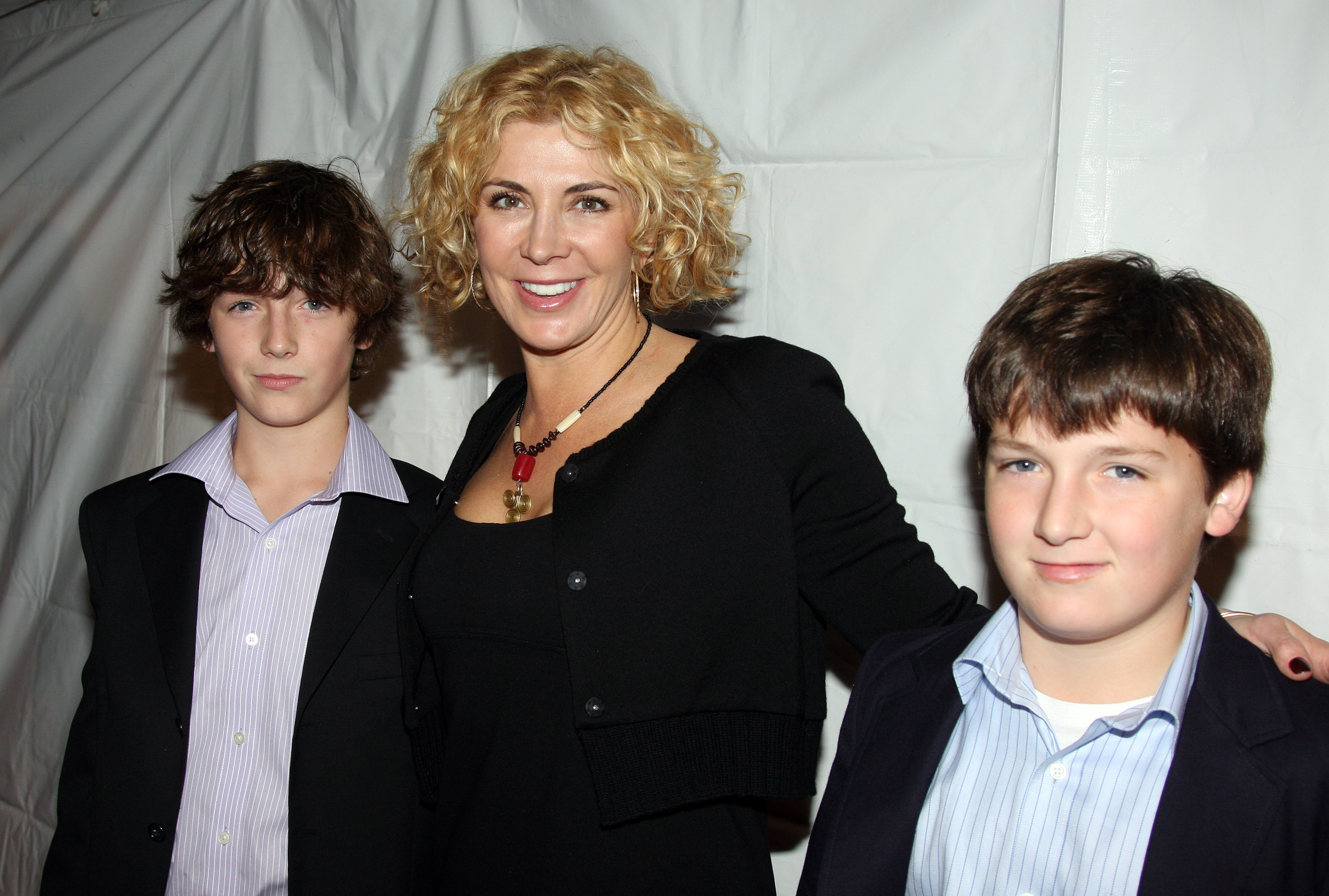 Natasha Richardson and her sons, Micheal Neeson (L) and Daniel Neeson (R), attend the "Billy Elliot The Musical" opening night on Broadway at the Imperial Theatre on November 13, 2008, in New York City. | Source: Getty Images