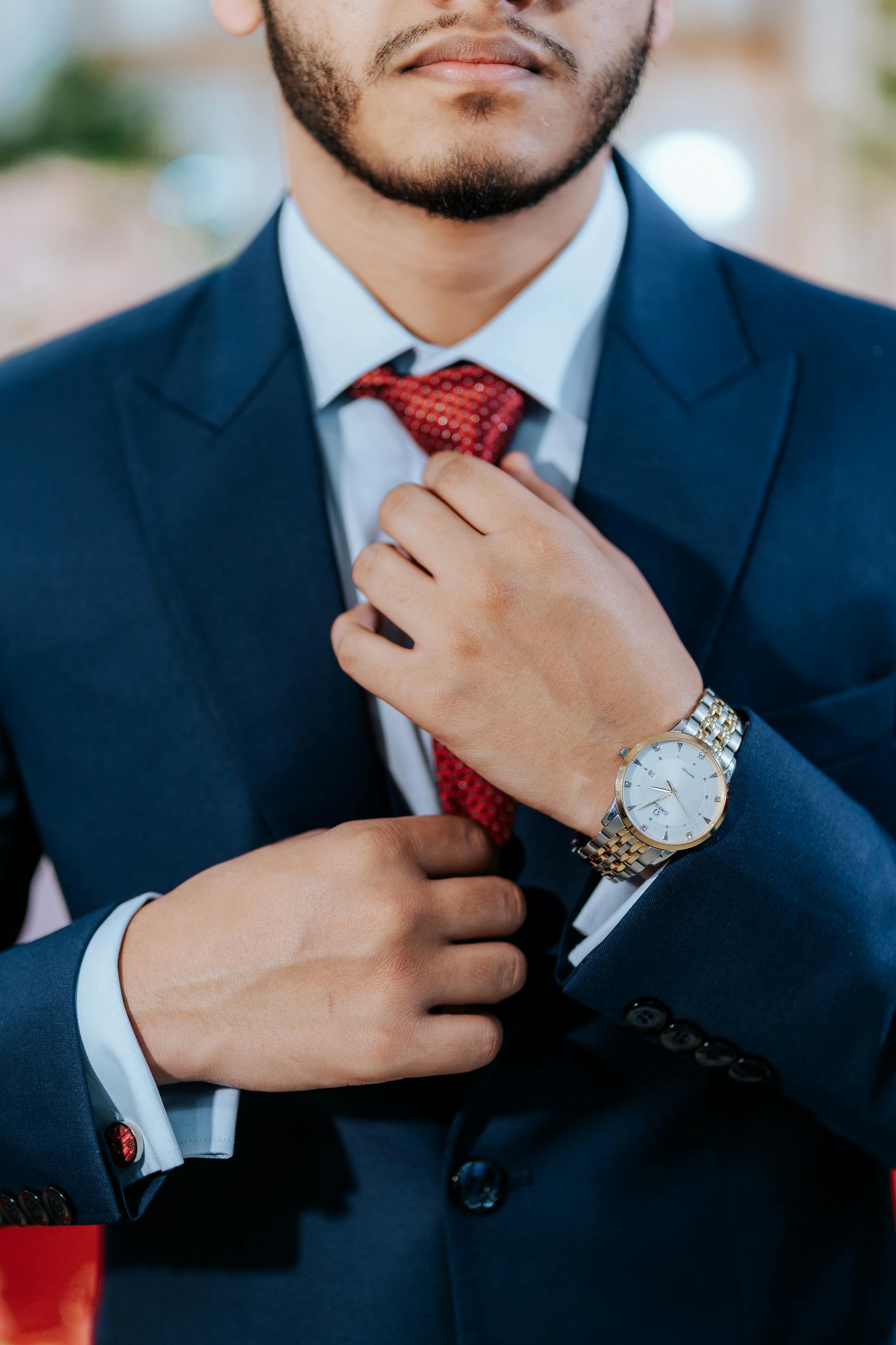 A man wearing a suit | Source: Pexels