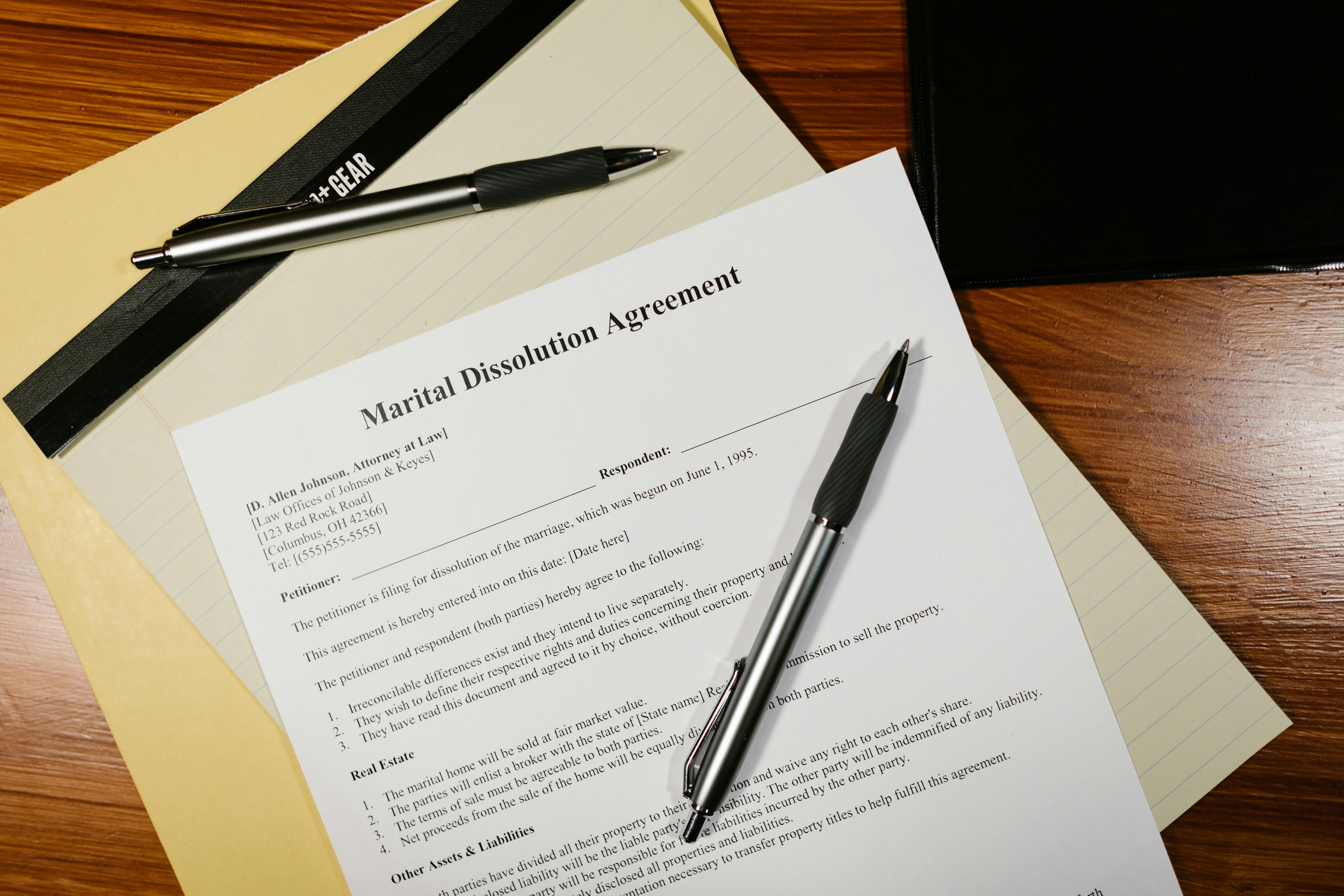 Divorce papers | Source: Pexels