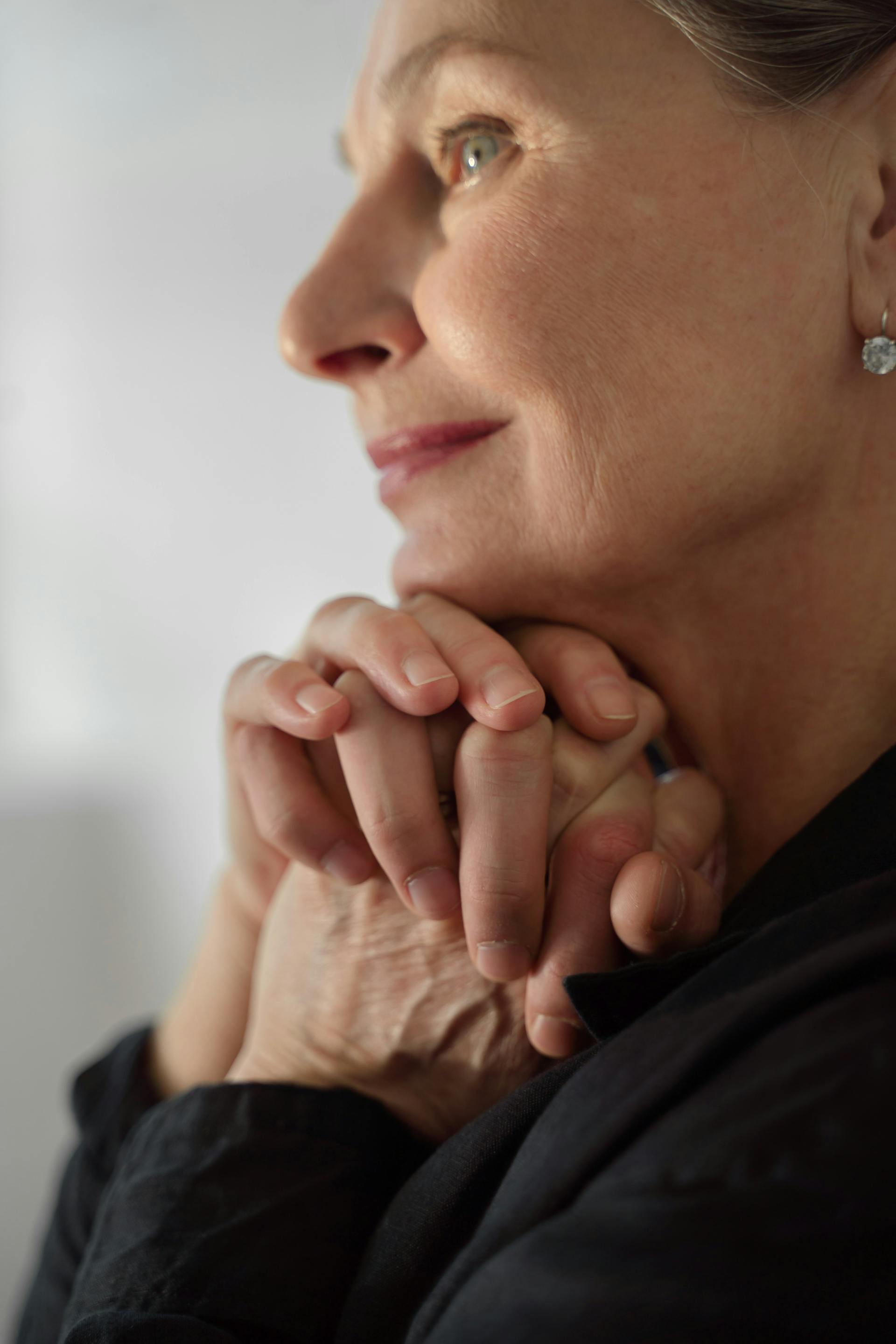 A thoughtful woman | Source: Pexels