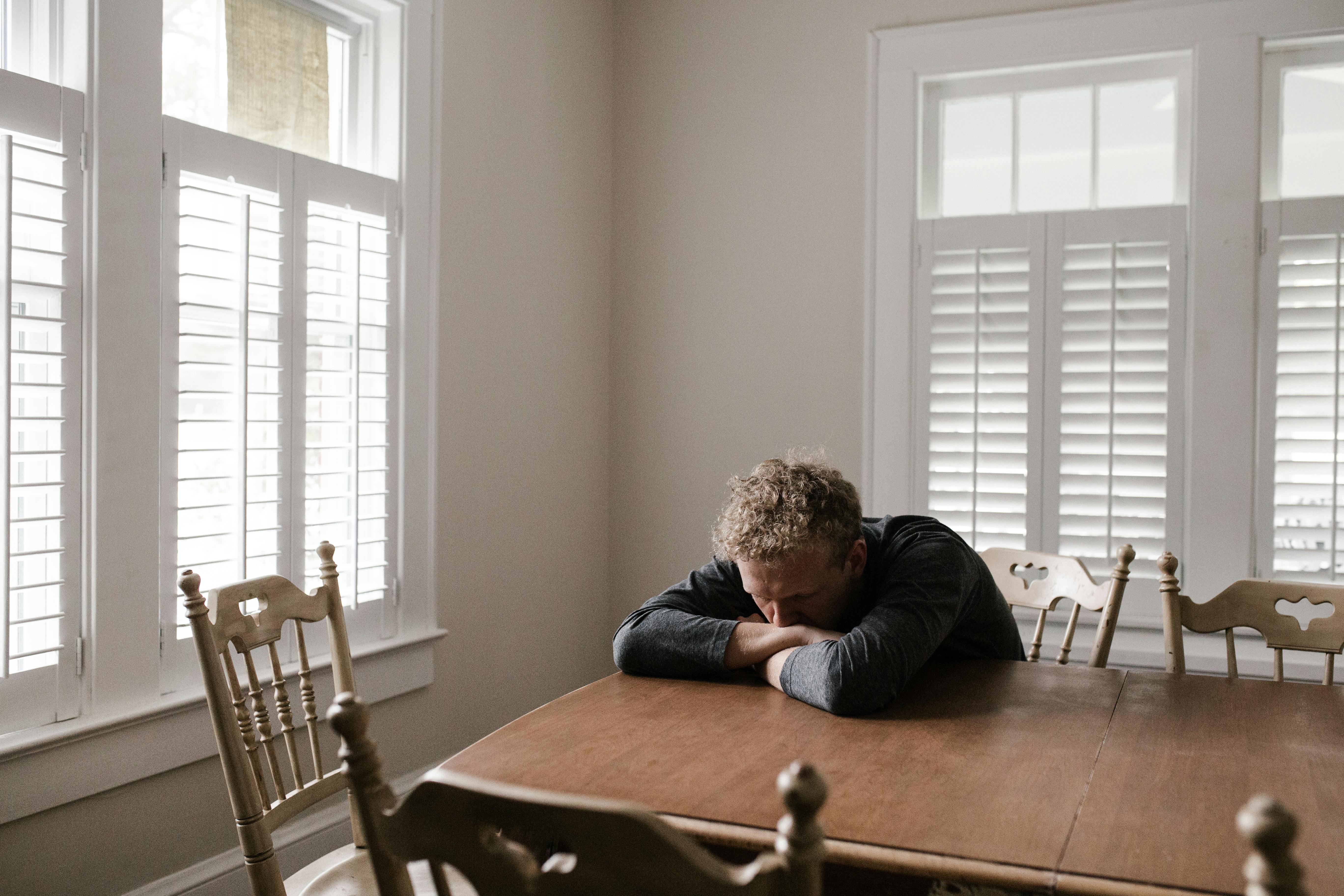 A sad man | Source: Pexels