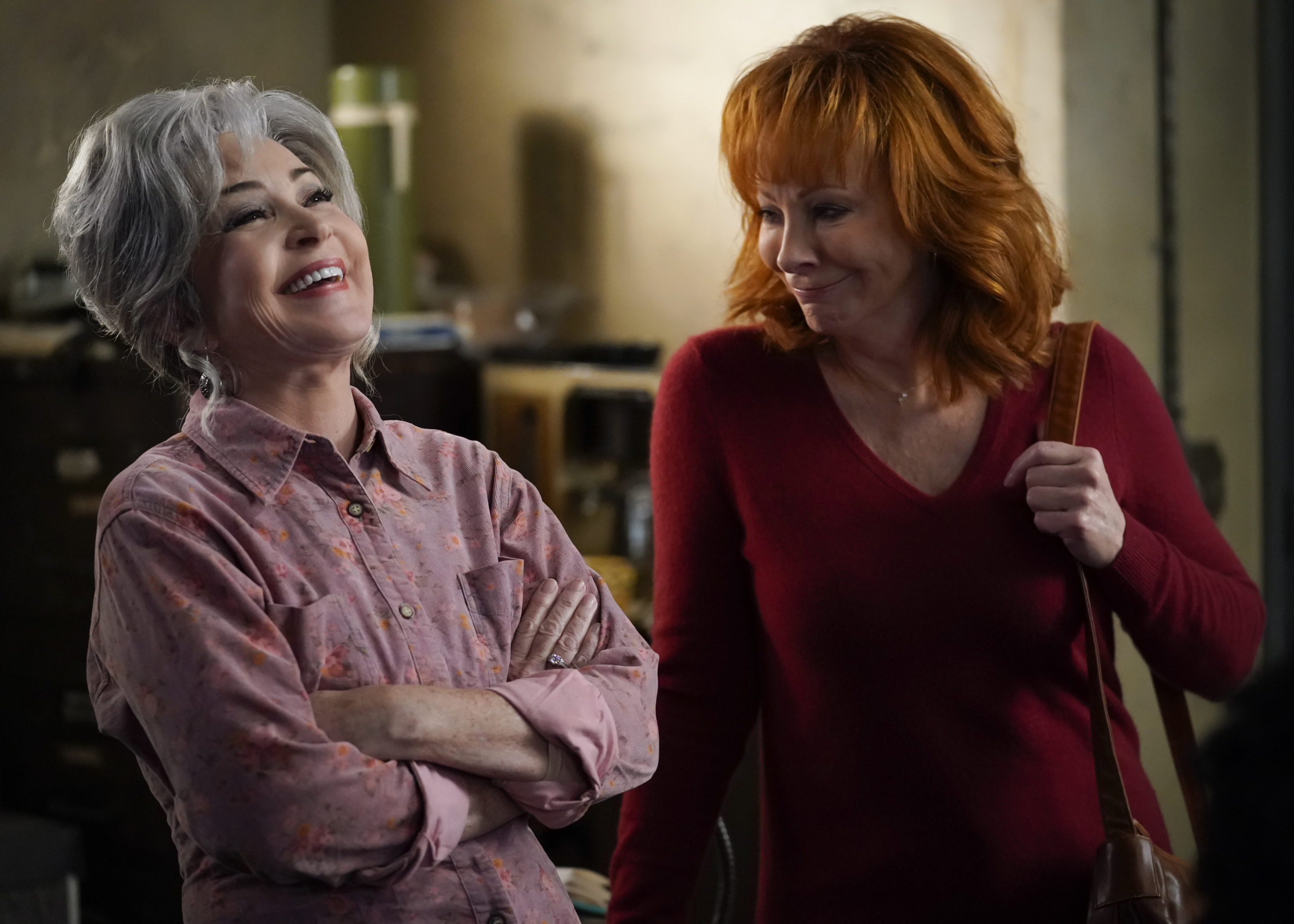 Reba McEntire and Wendie Malick return as June and Professor Hagemeyer on "Young Sheldon" in October 2021. | Source: Getty Images