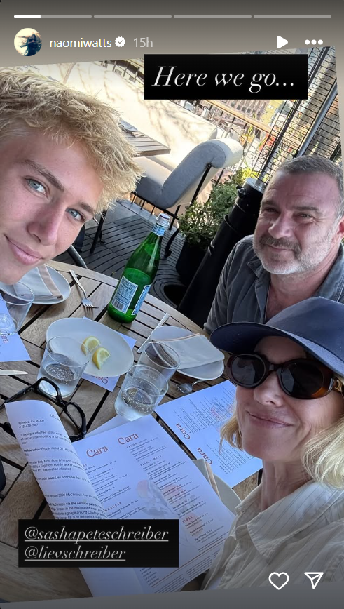 Sasha Schreiber, Liev Schreiber, and Naomi Watts enjoy lunch in a photo posted on August 19, 2025. | Source: Instagram/naomiwatts