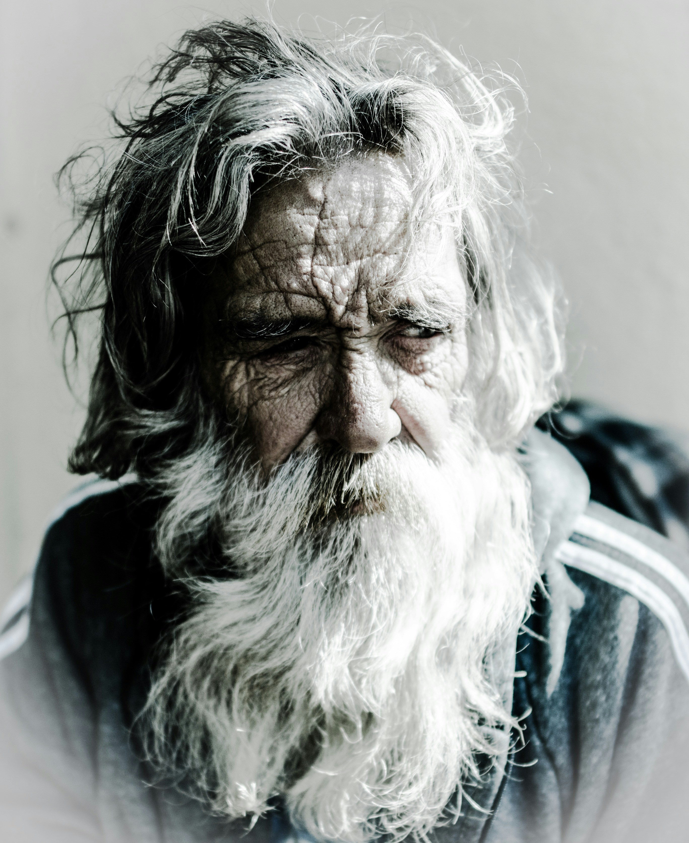 A sad homeless man | Source: Unsplash
