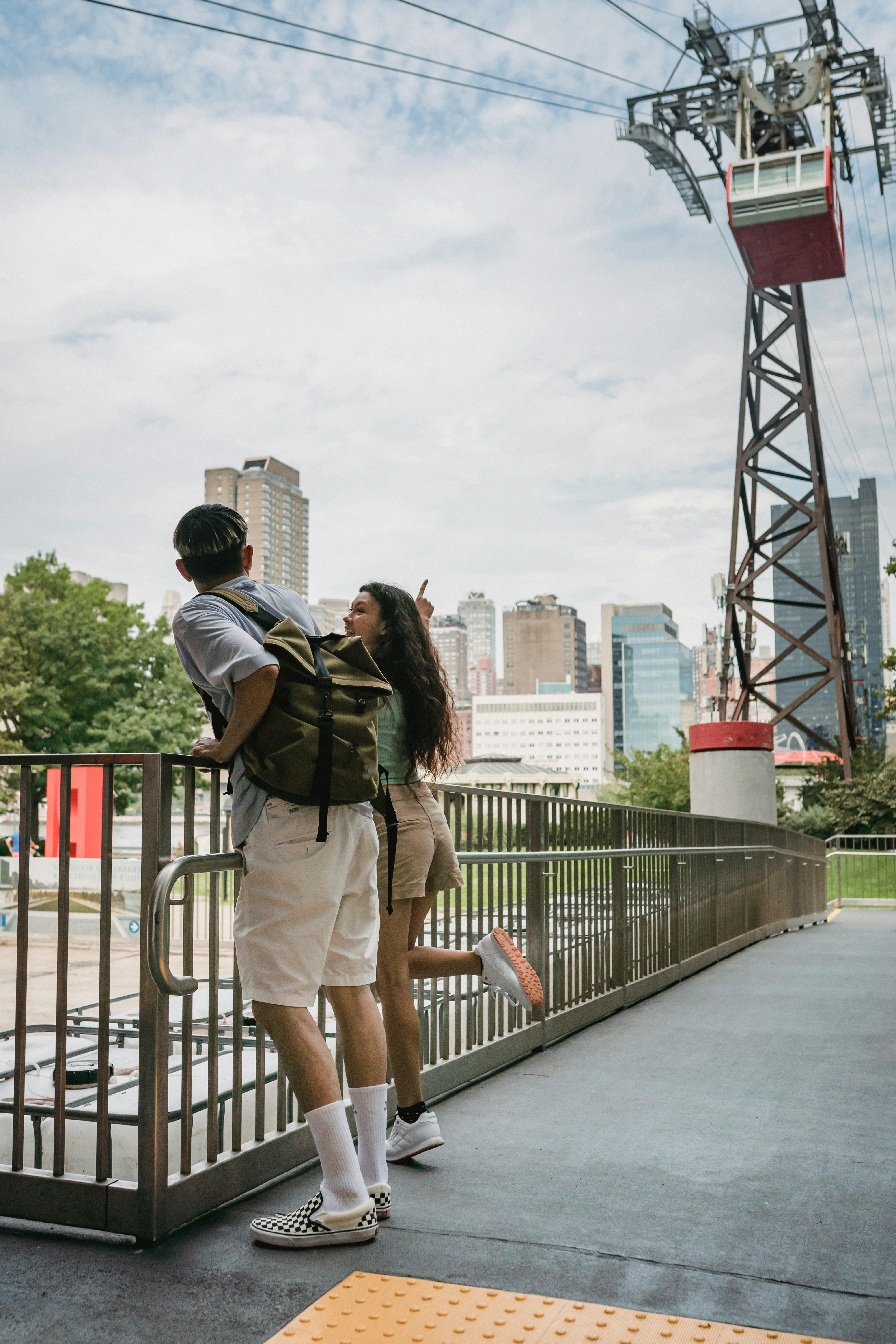 A couple enjoying an adventure | Source: Pexels
