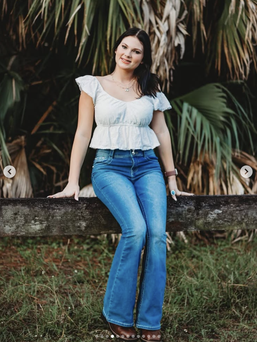 Anna Kepner's senior photo, posted October 2, 2025. | Source: Instagram/anna.kepner16