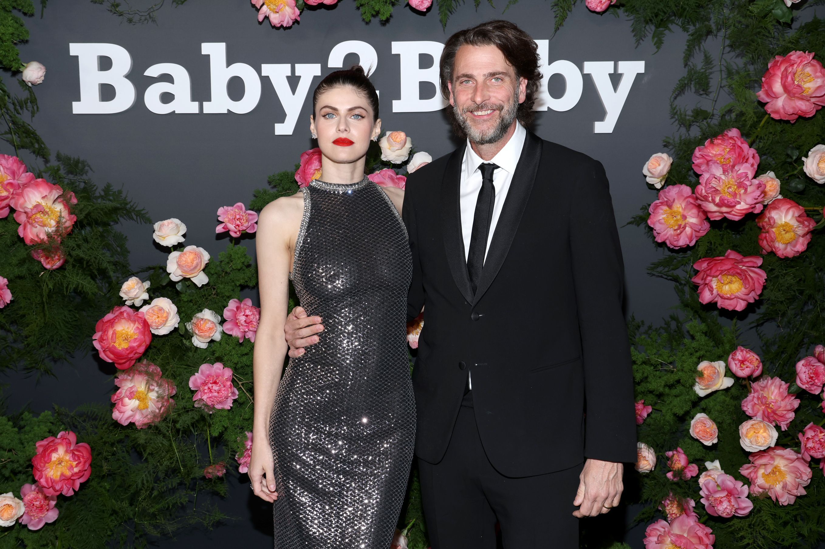 Alexandra Daddario and Andrew Form attend the 2022 Baby2Baby Gala presented by Paul Mitchell at Pacific Design Center on November 12, 2022 in West Hollywood, California. | Source: Getty Images