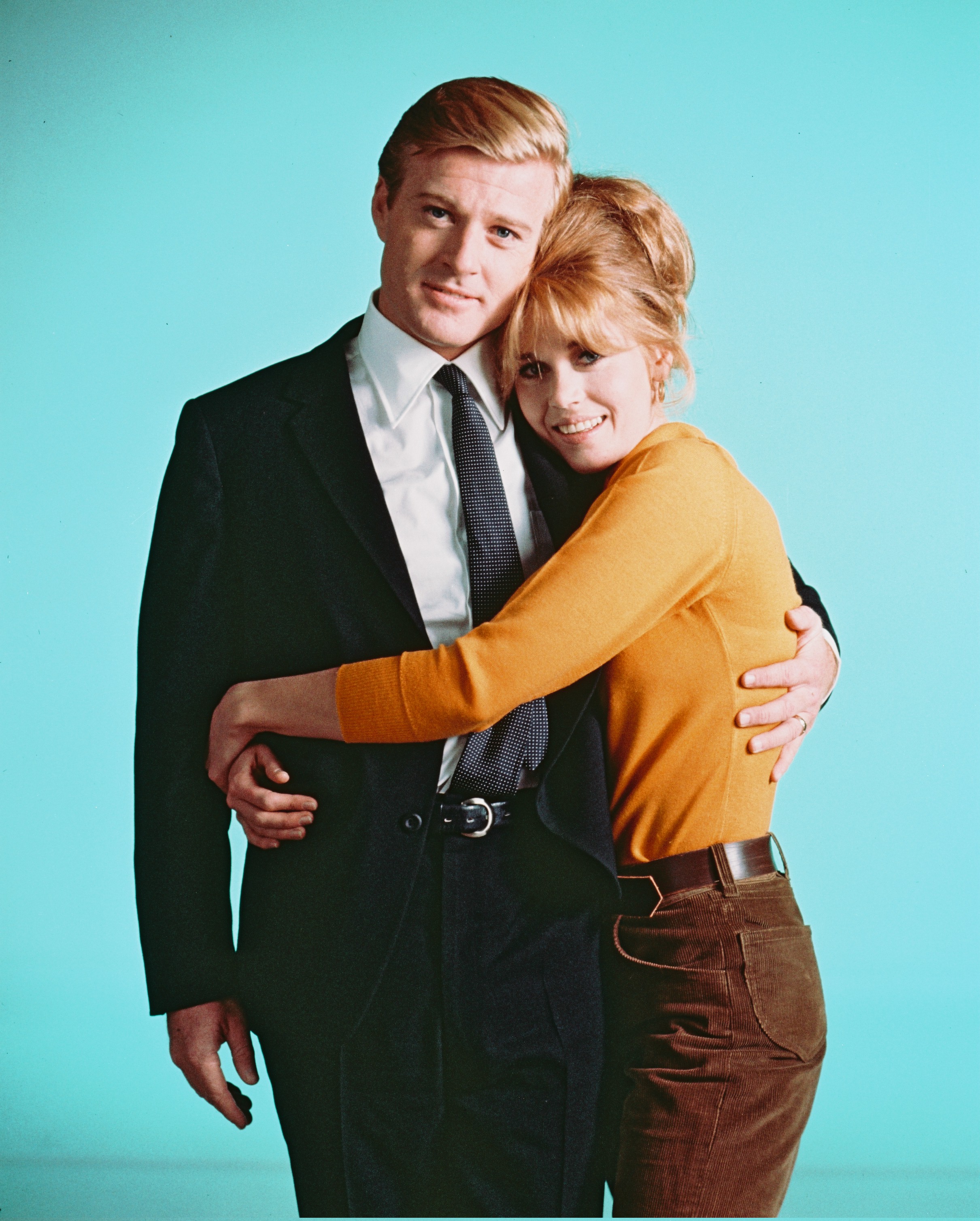 Robert Redford and Jane Fonda pose for a studio portrait against a light blue background, issued as publicity for the film "Barefoot in the Park," circa 1967. | Source: Getty Images