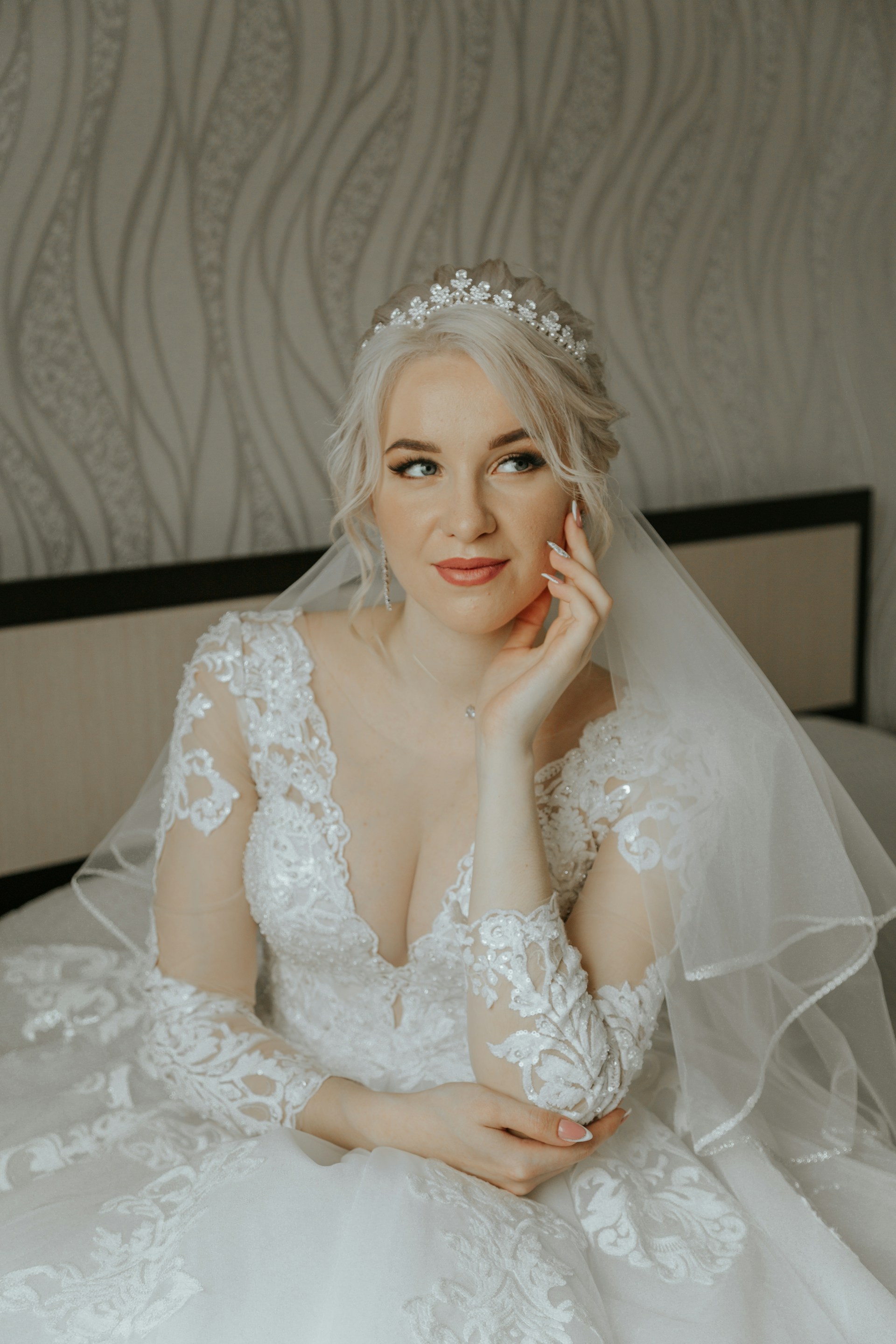 My Sister Made Me Eat in the Garage at Her Wedding Because 'There Wasn't Enough Space for Everyone Inside' 5 A bride smiling | Source: Unsplash