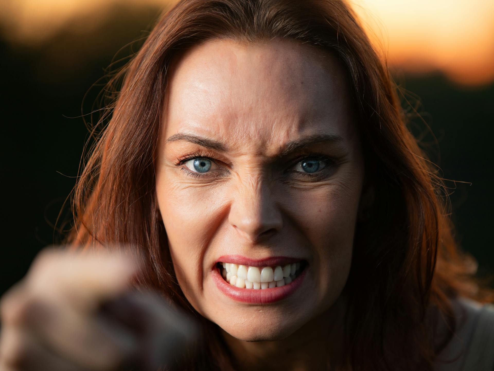 A woman speaking harshly | Source: Pexels