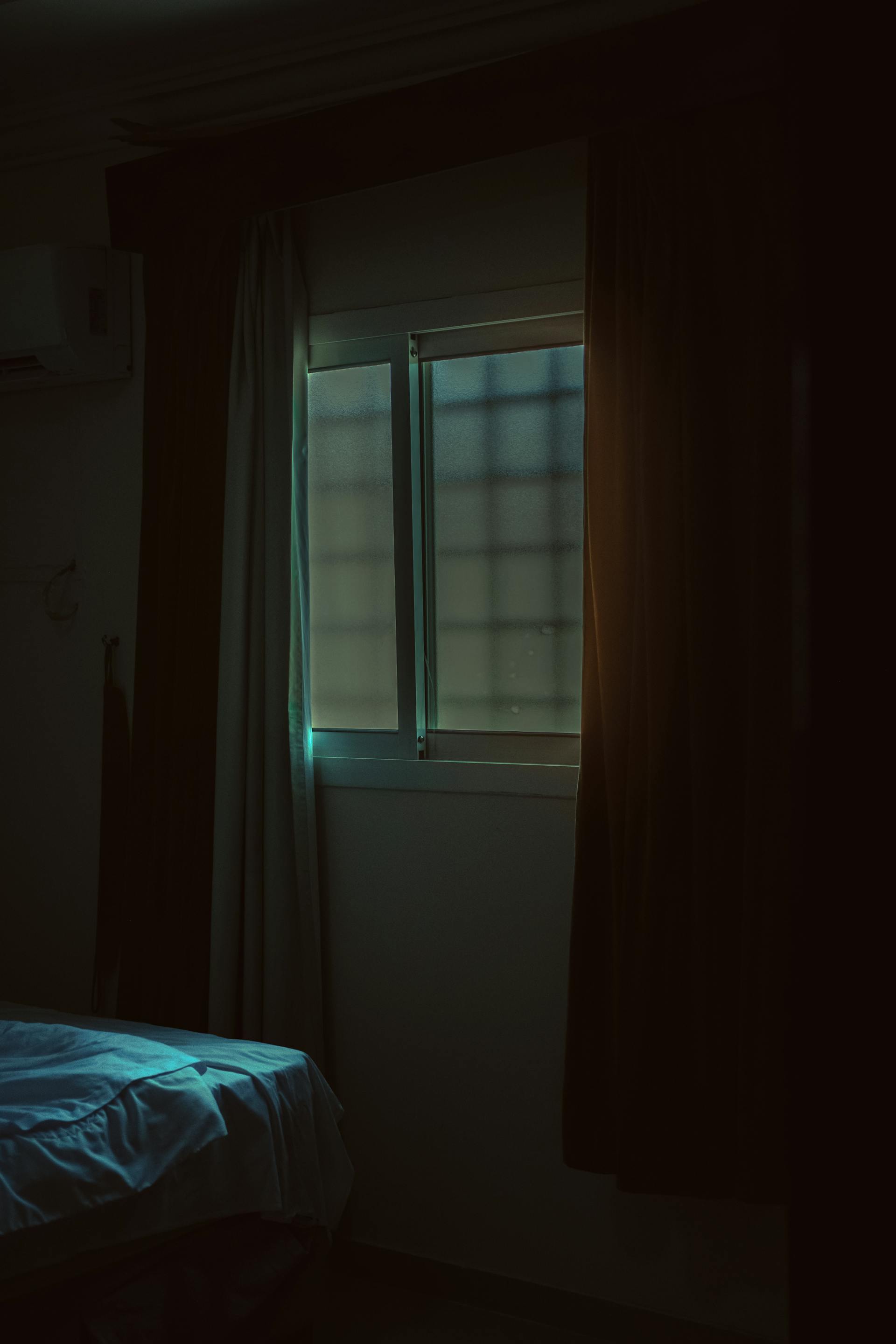 A bedroom window | Source: Pexels