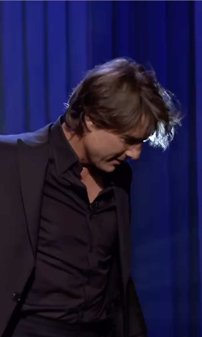 Tom Cruise poses at the end of his performance on "The Tonight Show Starring Jimmy Fallon" aired on July 27, 2015 | Source: Instagram/fallontonight