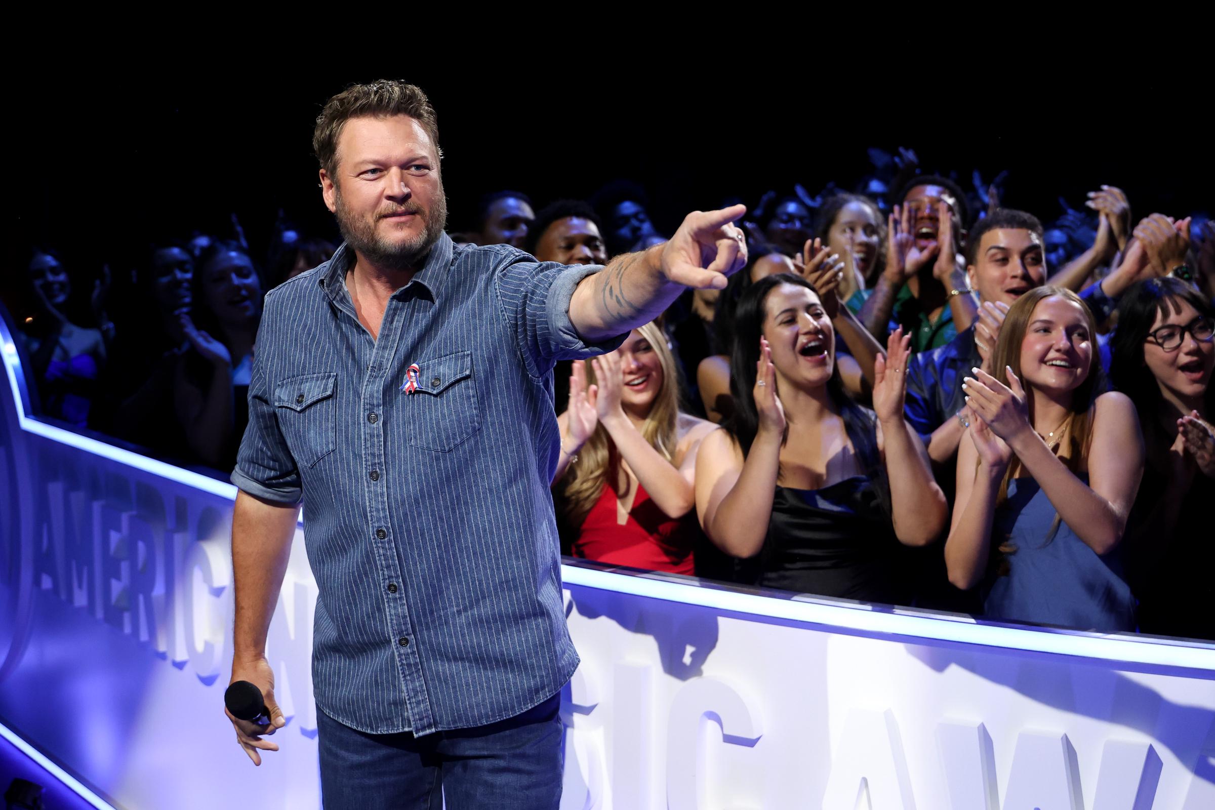 Blake Shelton performs onstage at the 2025 American Music Awards at Fontainebleau Las Vegas in Las Vegas, Nevada dated May 26, 2025 | Source: Getty Images
