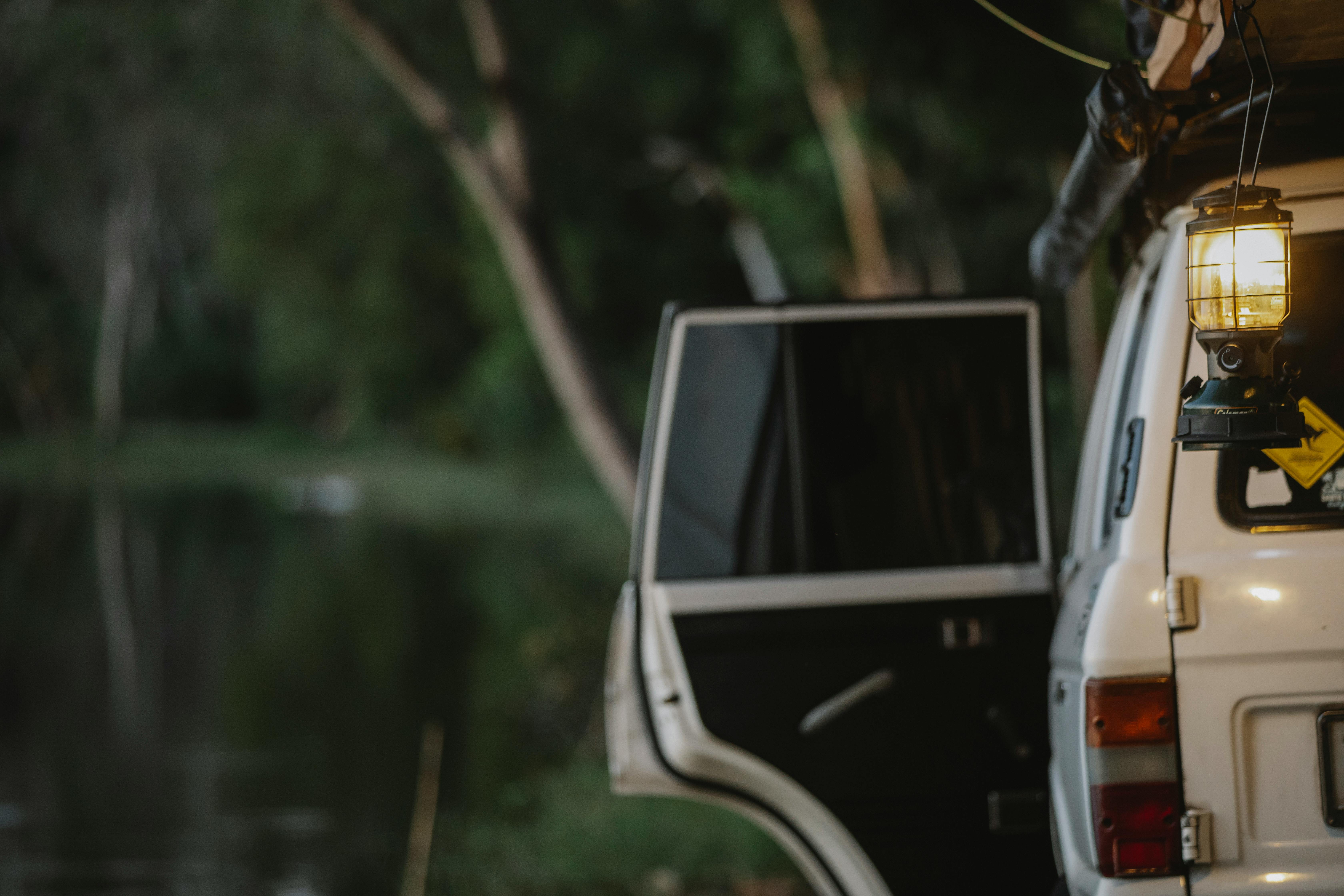 An open door of a parked car | Source: Pexels