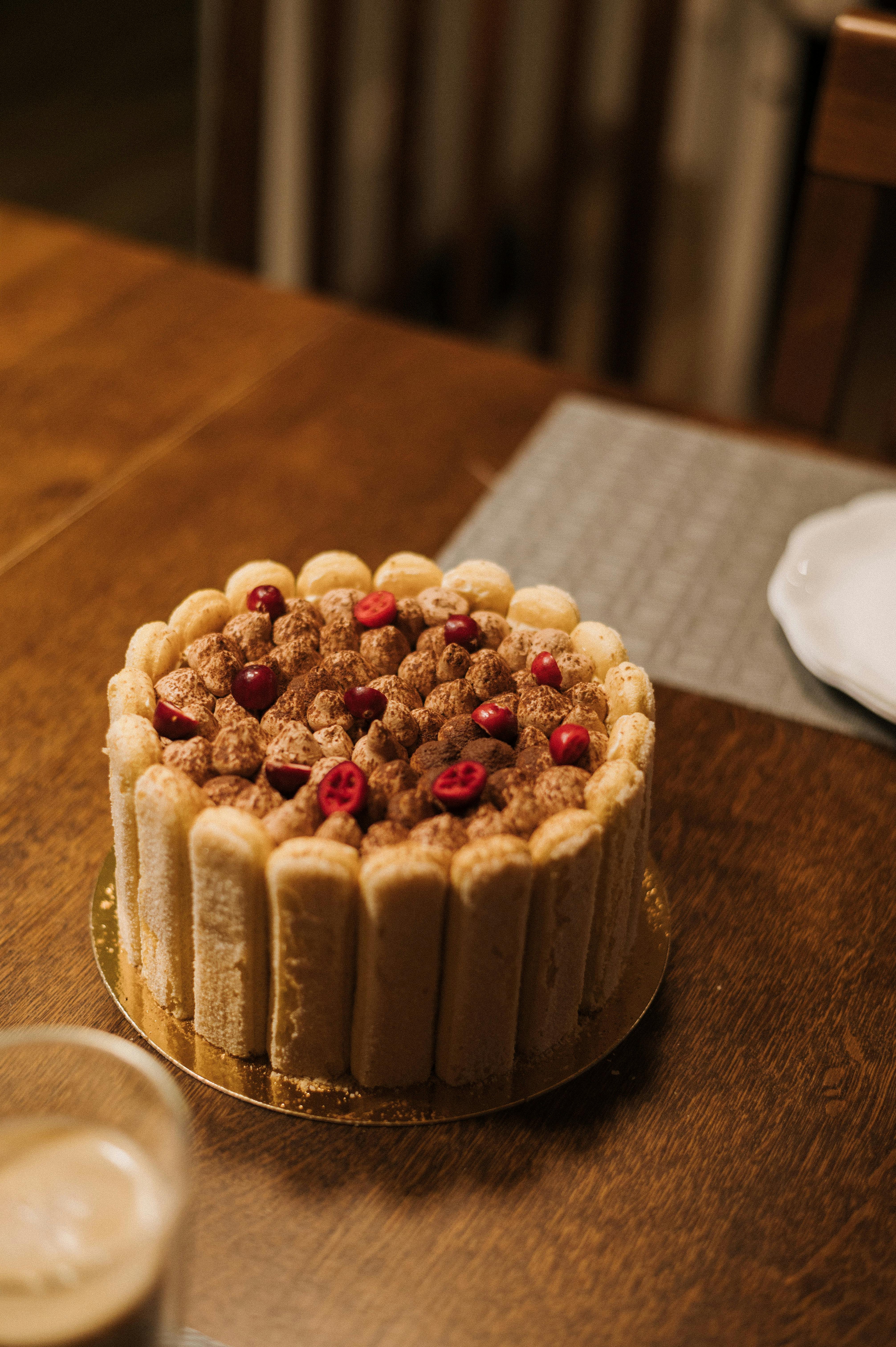 A tiramisu cake on a table | Source: Pexels