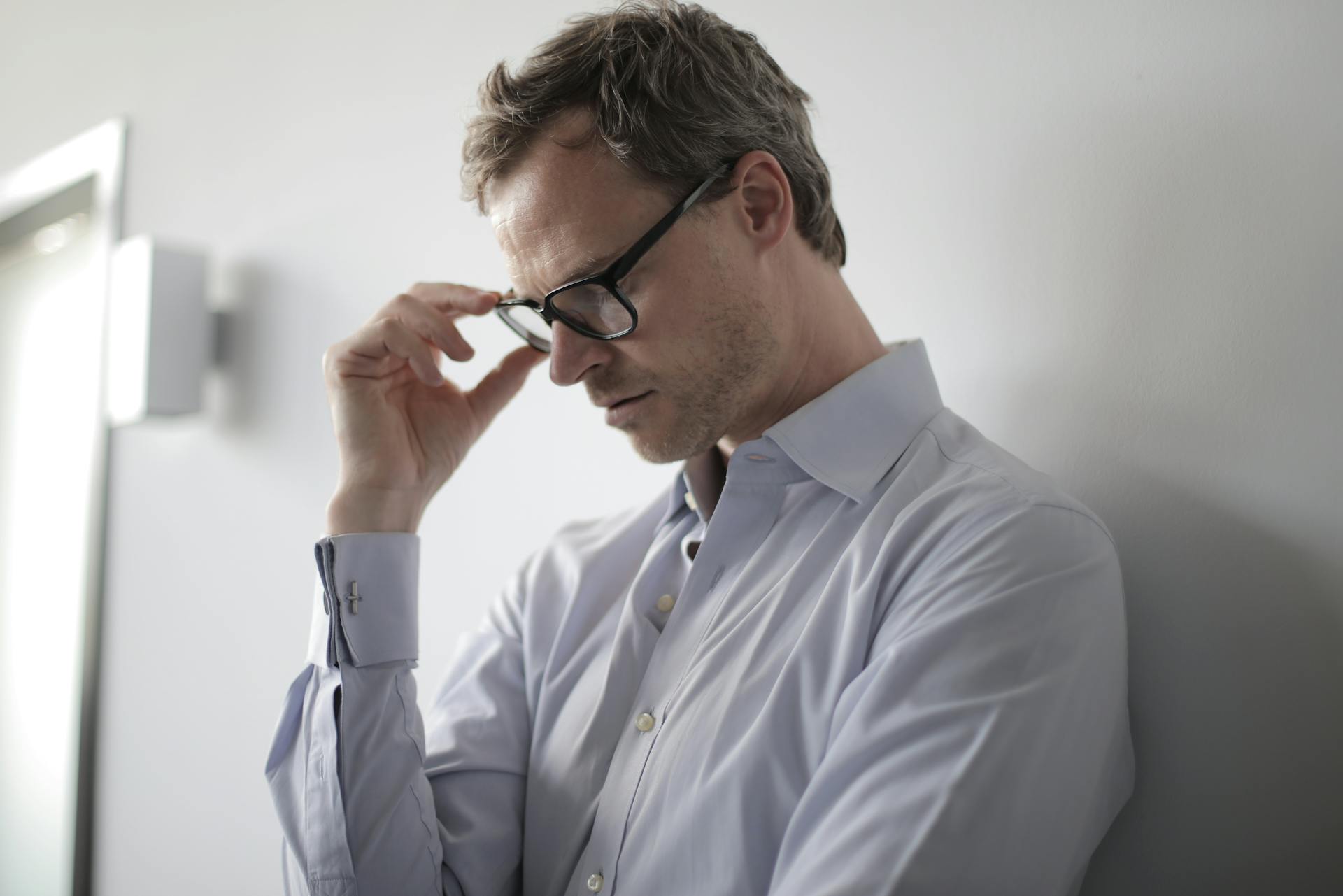 A distressed man | Source: Pexels