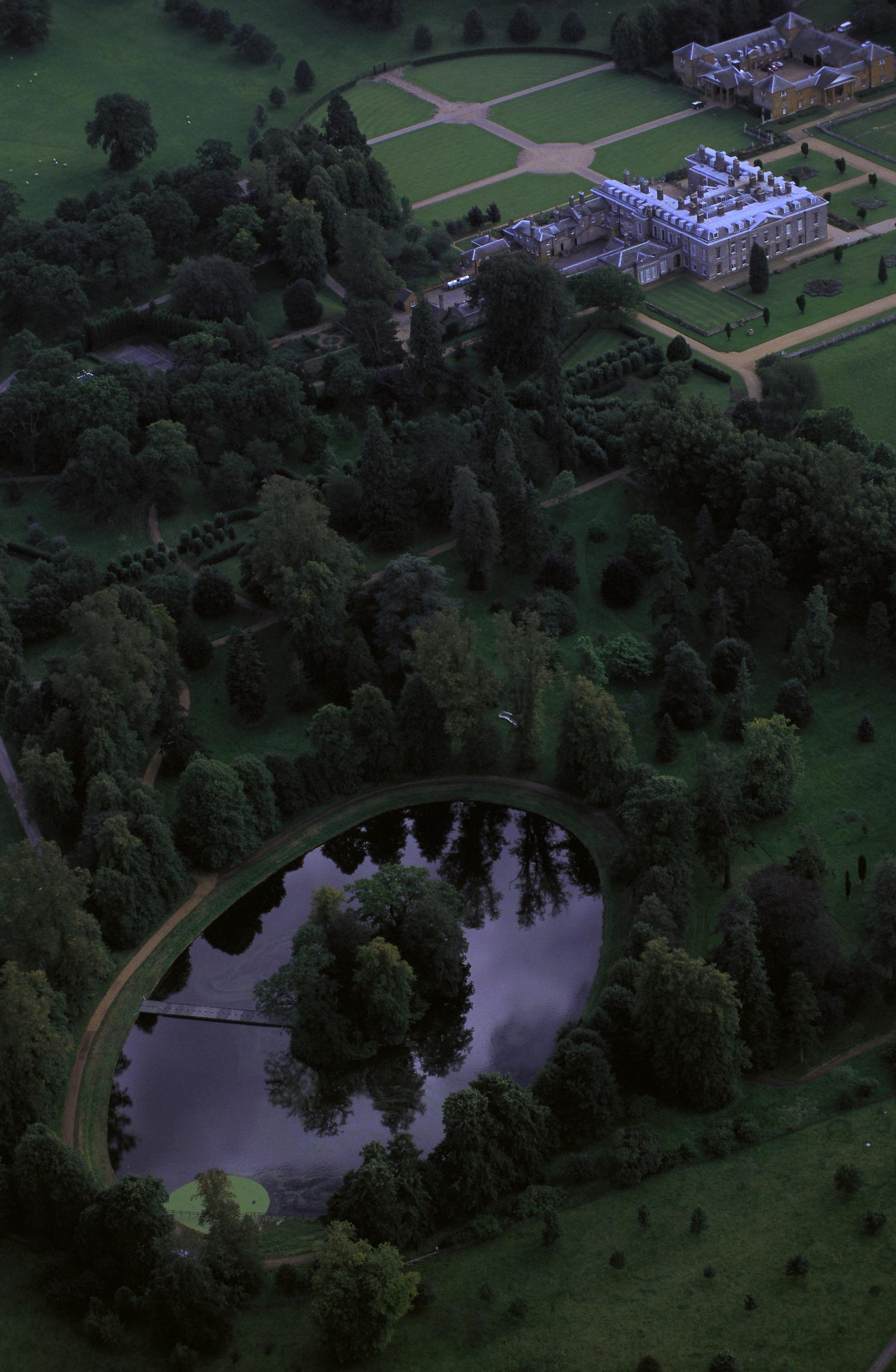 Diana, Princess of Wales is buried on The Island, in the middle of the man-made lake known as Round Oval, in Althorp House, the Spencer family ancestral estate. | Source: Getty Images