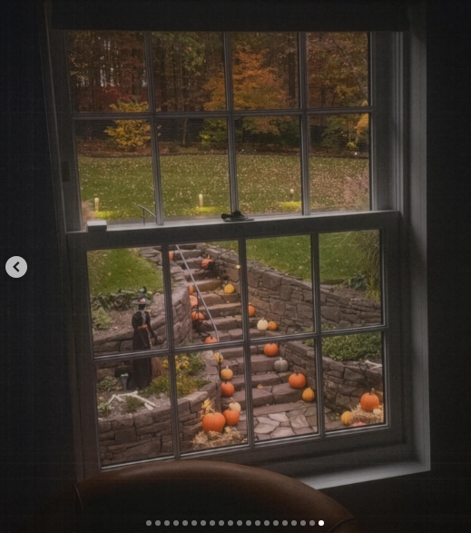 A photo from Gigi's recent photo dump dated November 3, 2025. | Source: Instagram/gigihadid