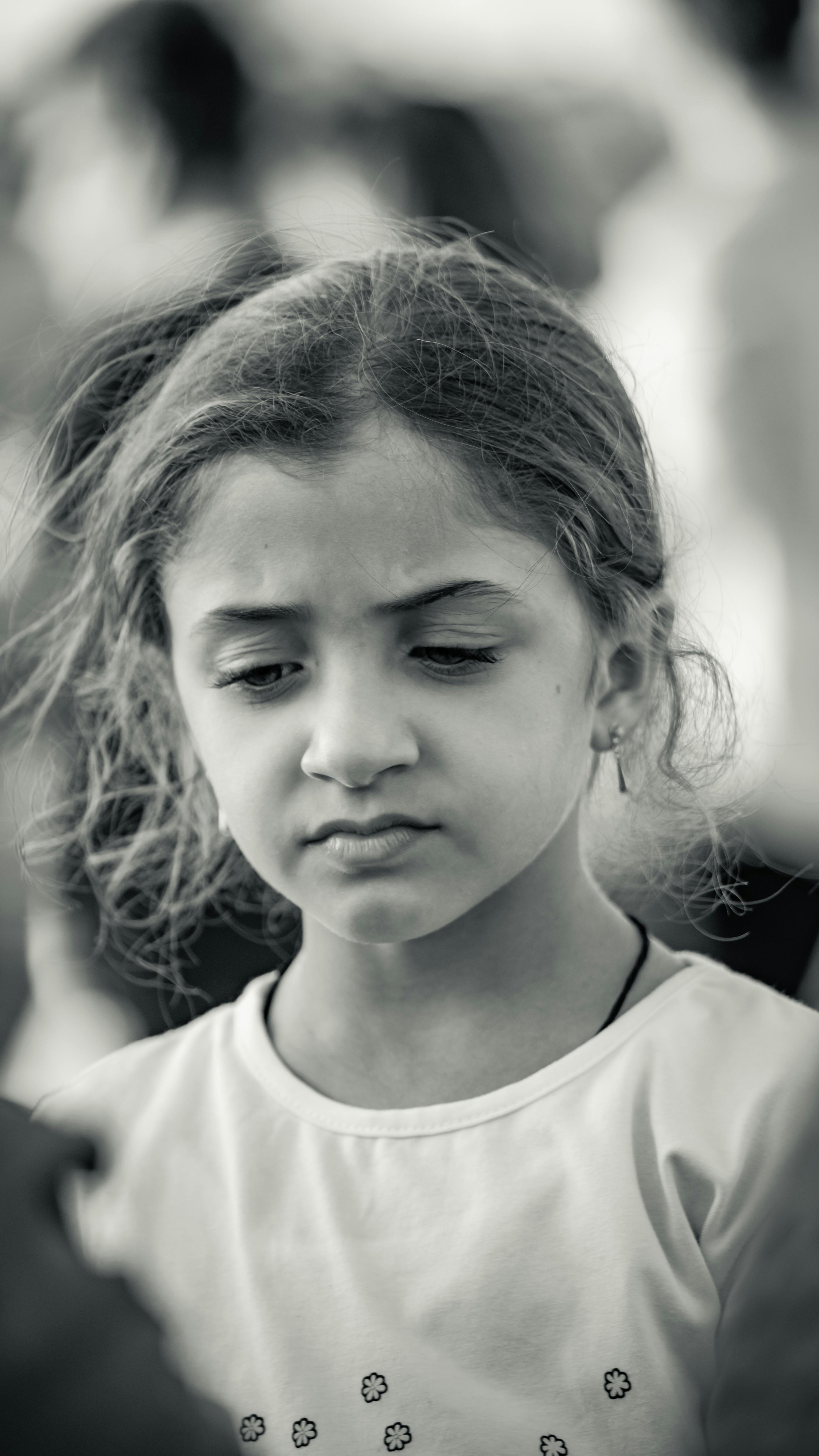 A sad little girl | Source: Pexels