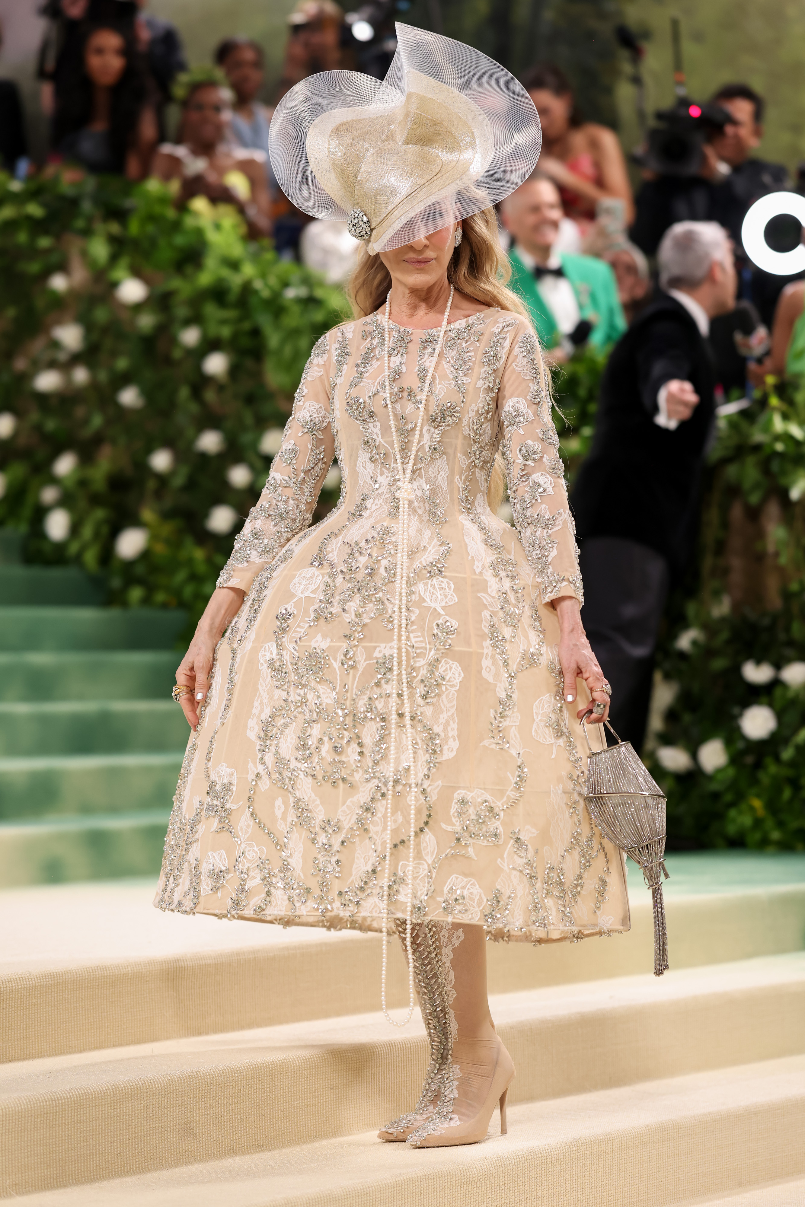 Sarah Jessica Parker attends The 2024 Met Gala Celebrating "Sleeping Beauties: Reawakening Fashion" at The Metropolitan Museum of Art on May 6, 2024, in New York City. | Source: Getty Images