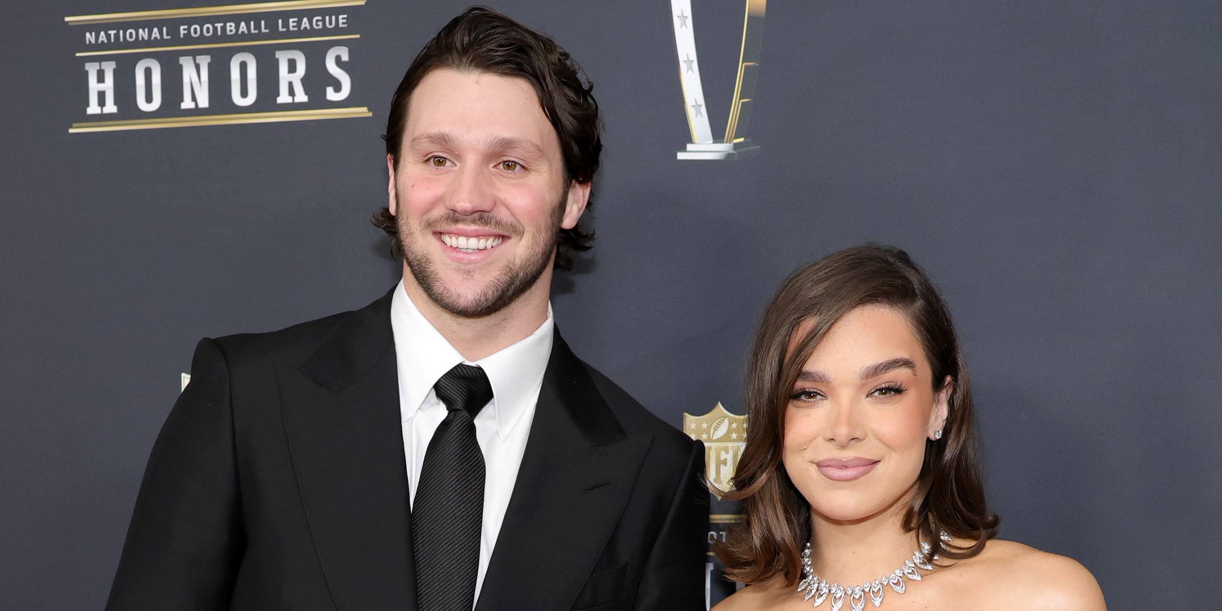 Josh Allen and Hailee Steinfeld | Source: Getty Images