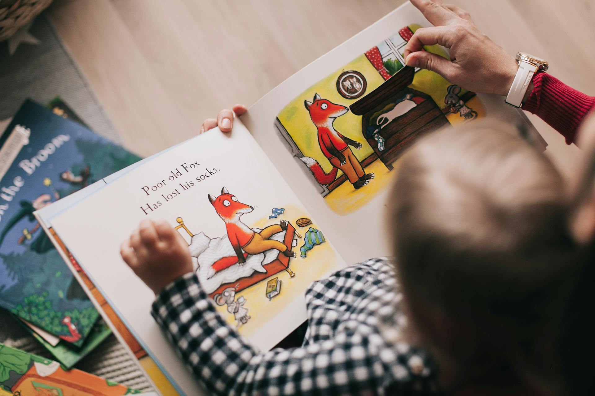 A child's story time | Source: Pexels