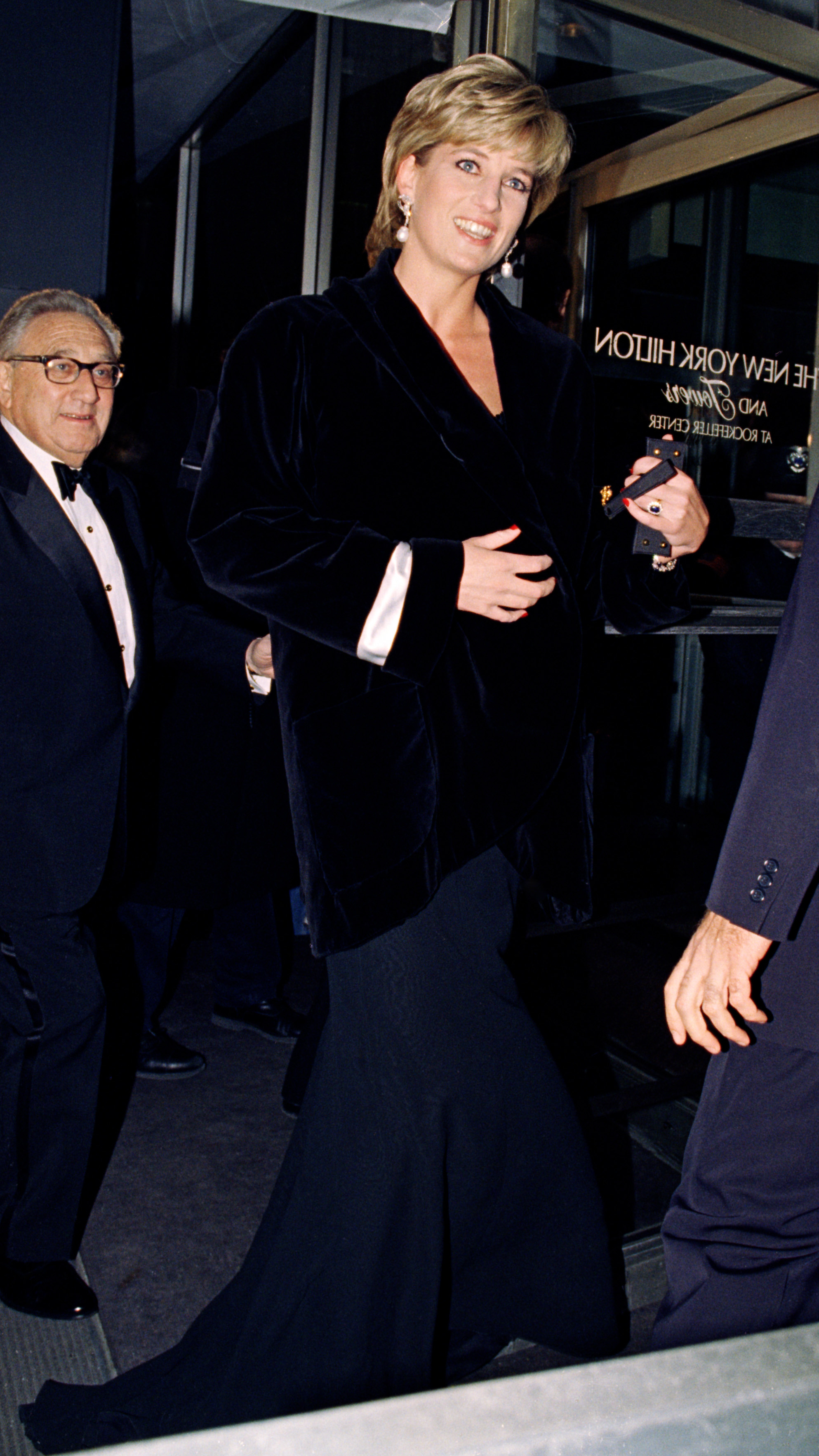 Diana, The Princess Of Wales, attends a charity dinner at the New York Hilton Hotel on December 12, 1995. | Source: Getty Images