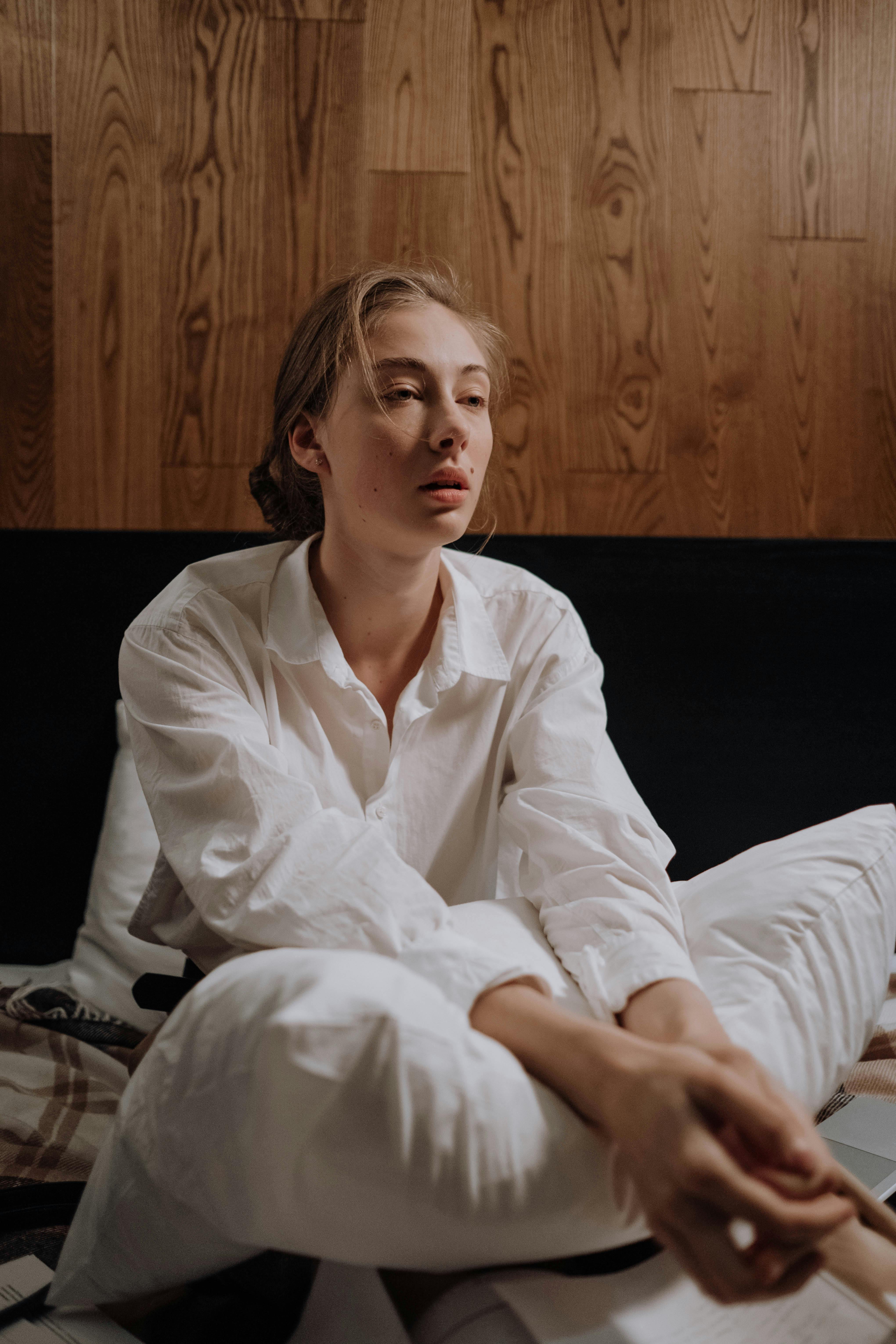Woman looking exhausted | Source: Pexels