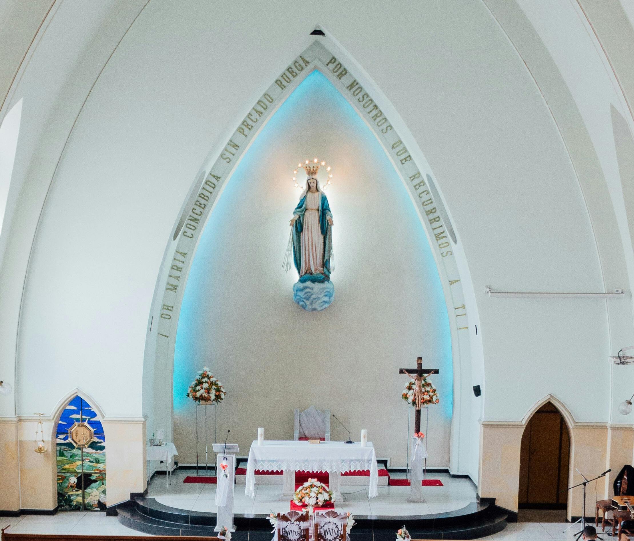 A wedding chapel altar | Source: Pexels