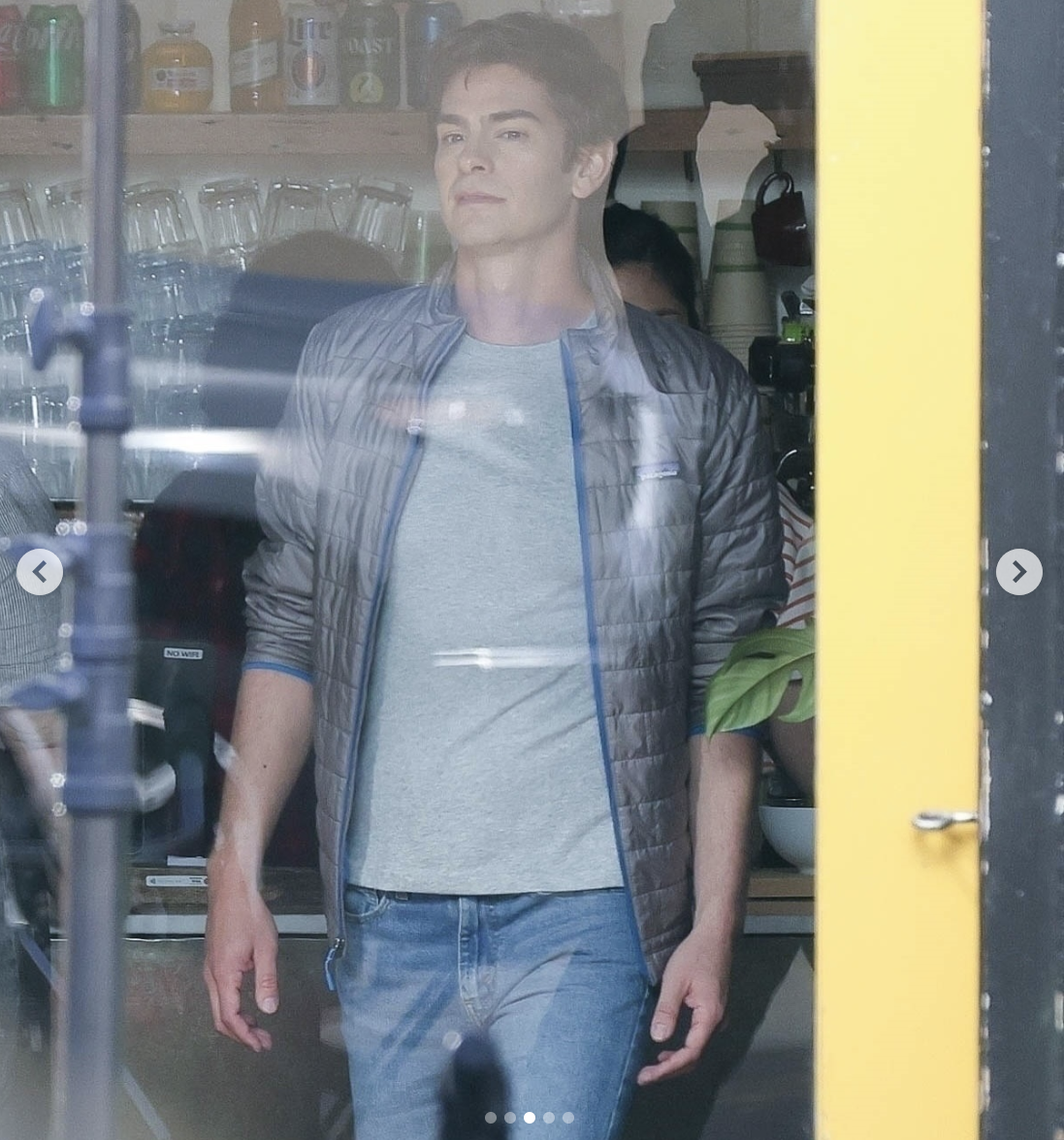 Andrew Garfield hanging out on the set of "Artificial" in San Francisco, California, posted on August 2, 2025. | Source: Instagram/deuxmoi