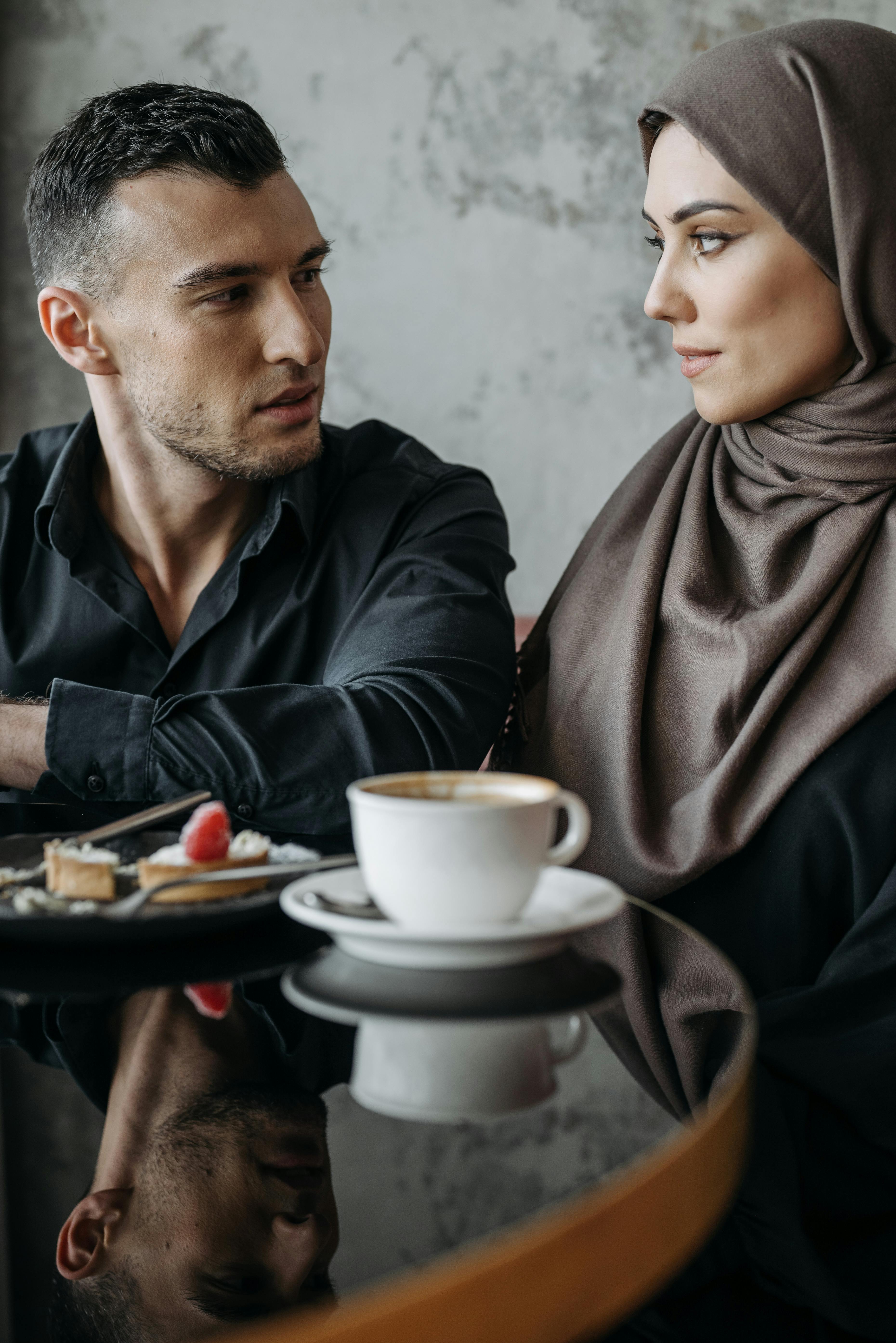 A couple looking at each other | Source: Pexels