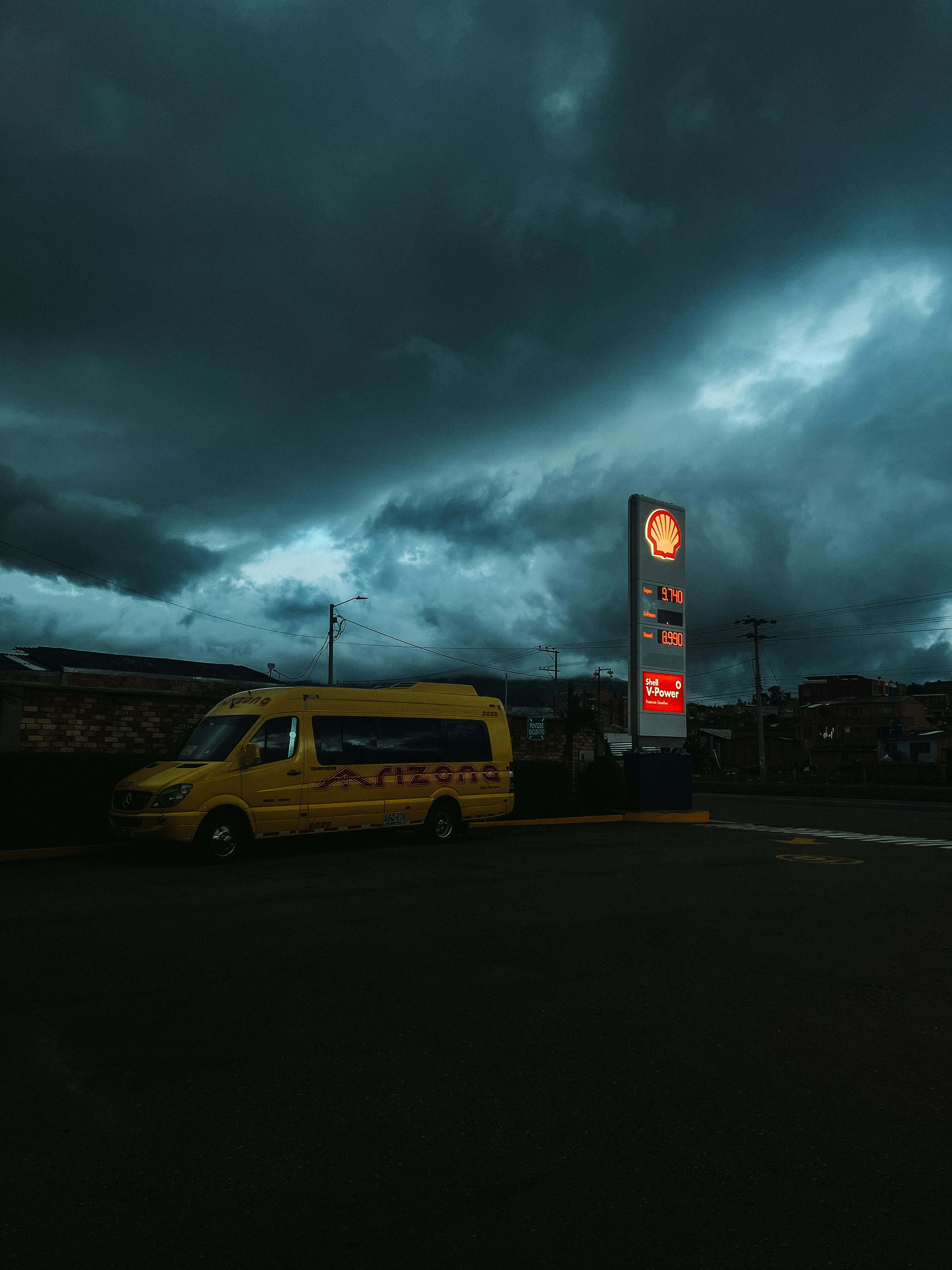 A stormy night | Source: Unsplash