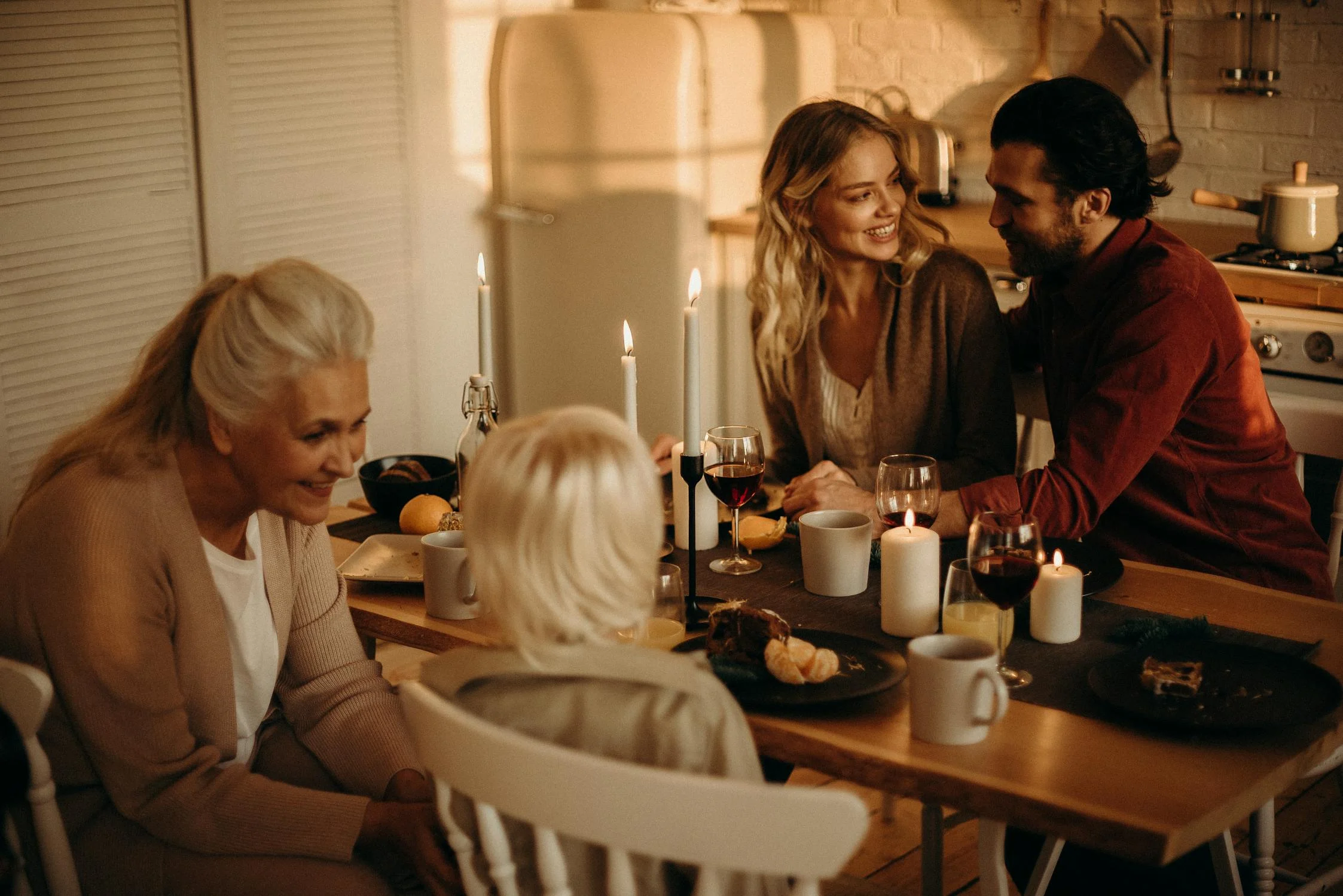 Family dinner | Source: Pexels