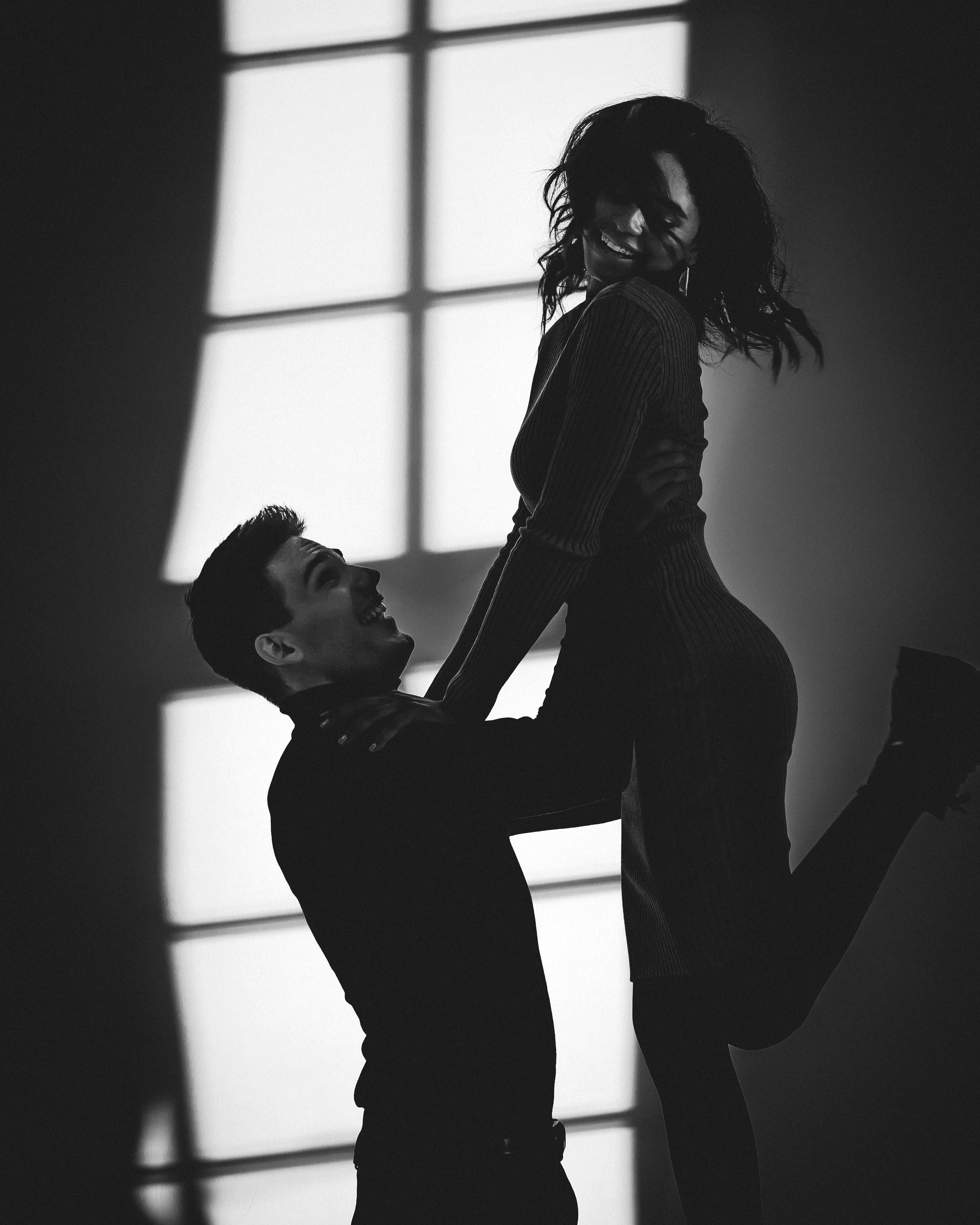 A couple dancing | Source: Pexels