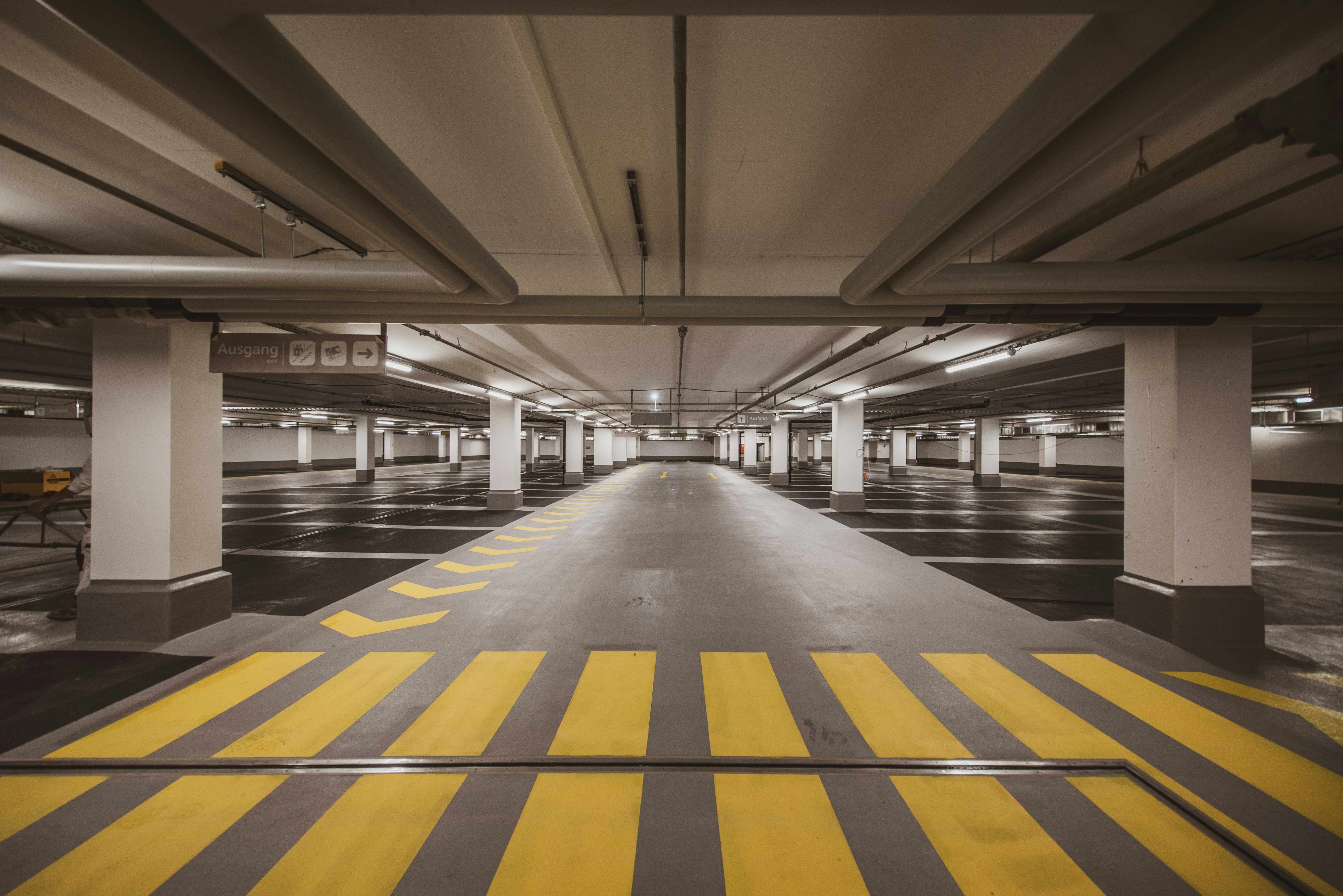 An empty parking lot | Source: Unsplash