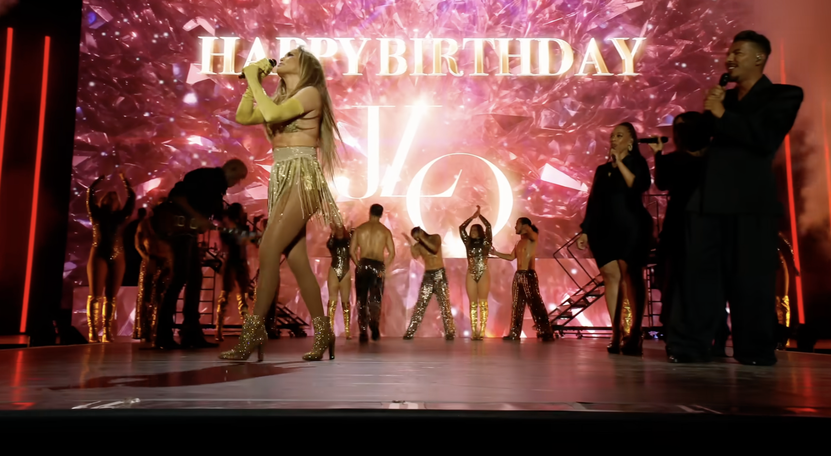 Jennifer Lopez still has her skirt on while on-stage in Warsaw, Poland, on July 25, 2025 | Source: YouTube/Jennifer Lopez