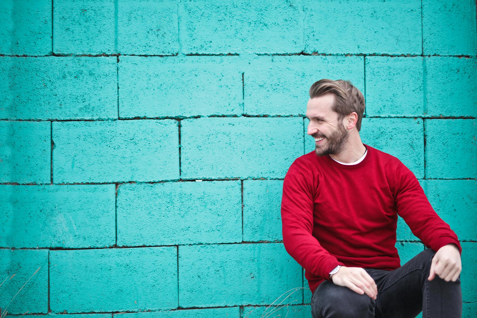 A man smiling | Source: Pexels