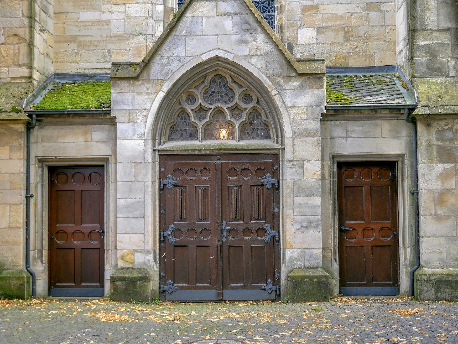 The entrance to a church | Source: Unsplash