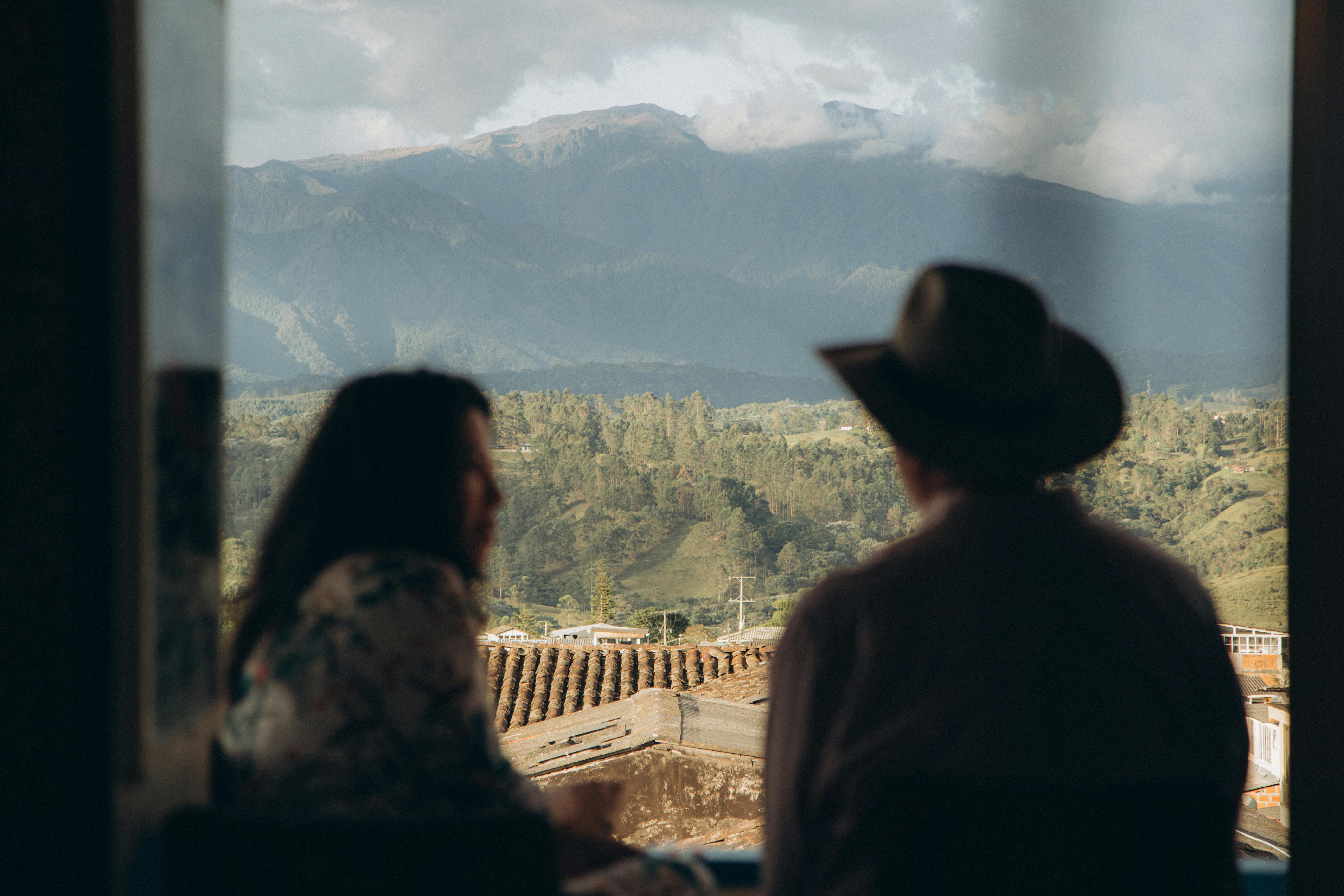 Couple enjoying a view | Source: Pexels