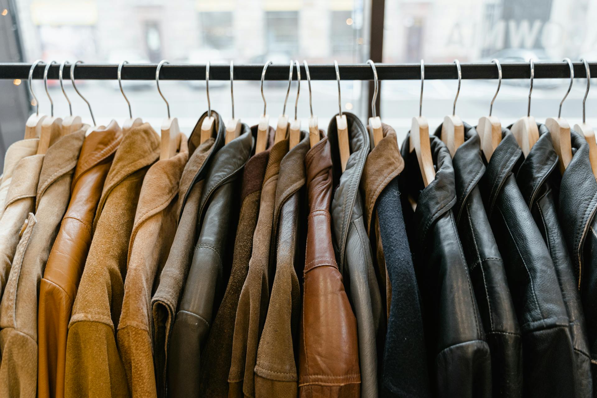 A rack with coats and jackets | Source: Pexels