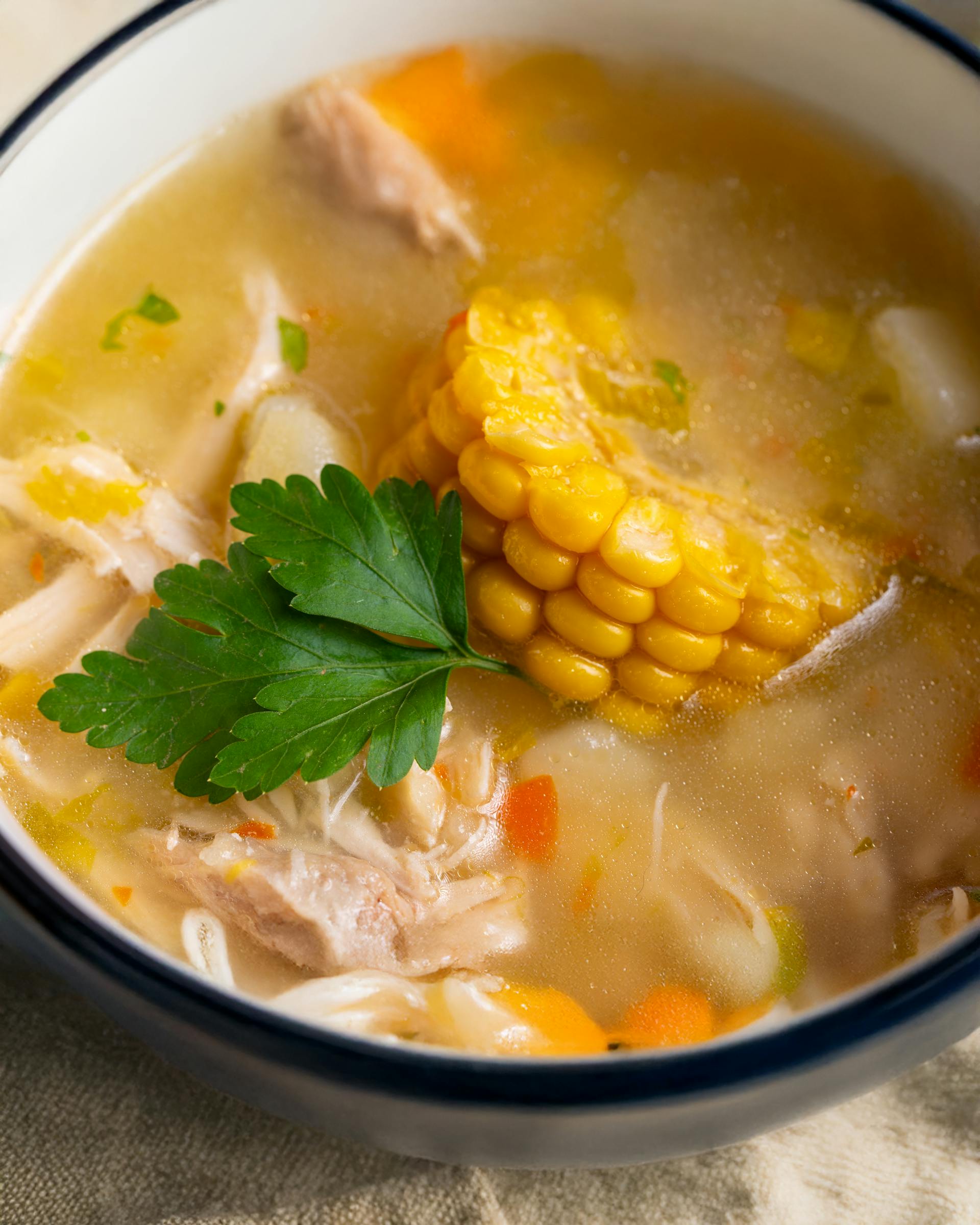 Chicken soup in a bowl | Source: Pexels