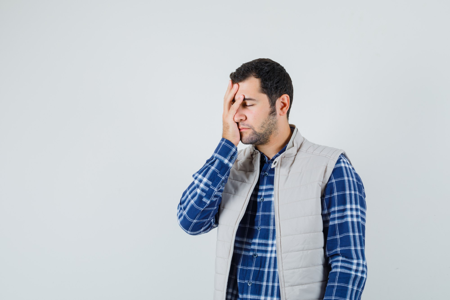 A depressed man | Source: Freepik